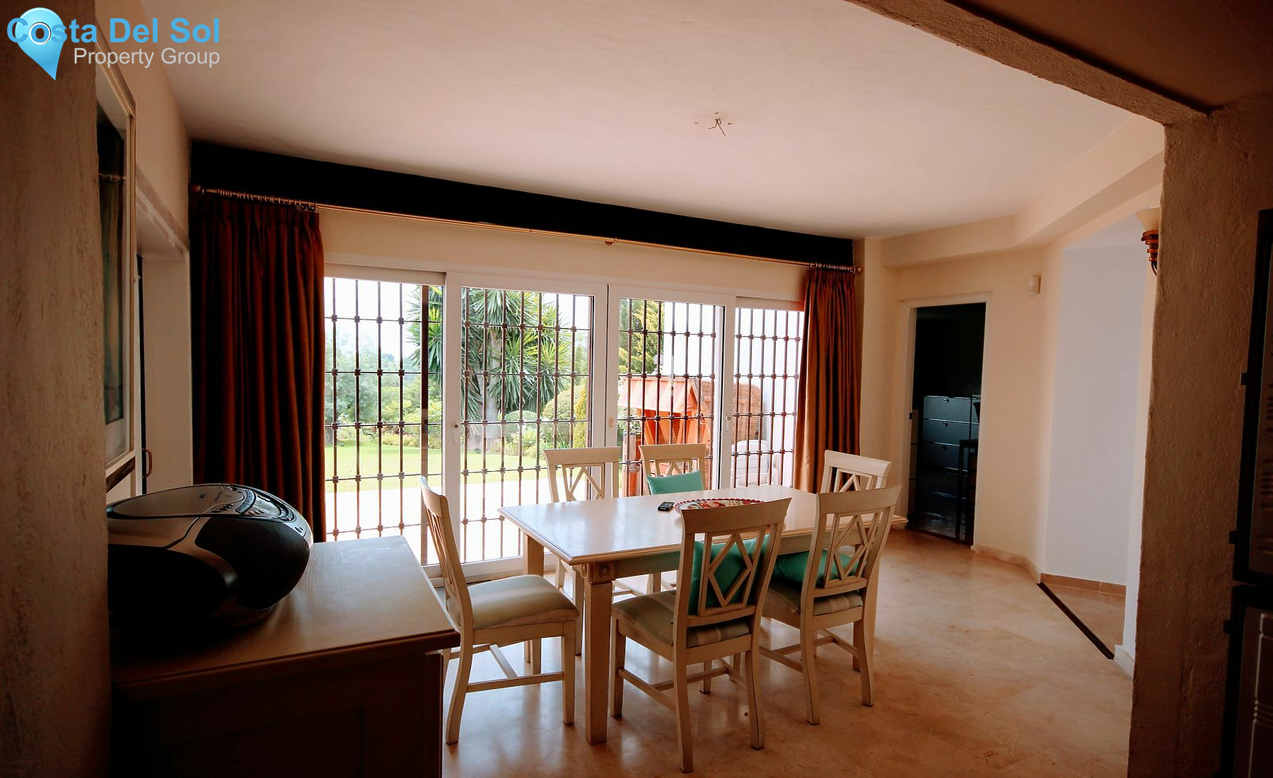 Detached Villa in El Paraiso-1137373