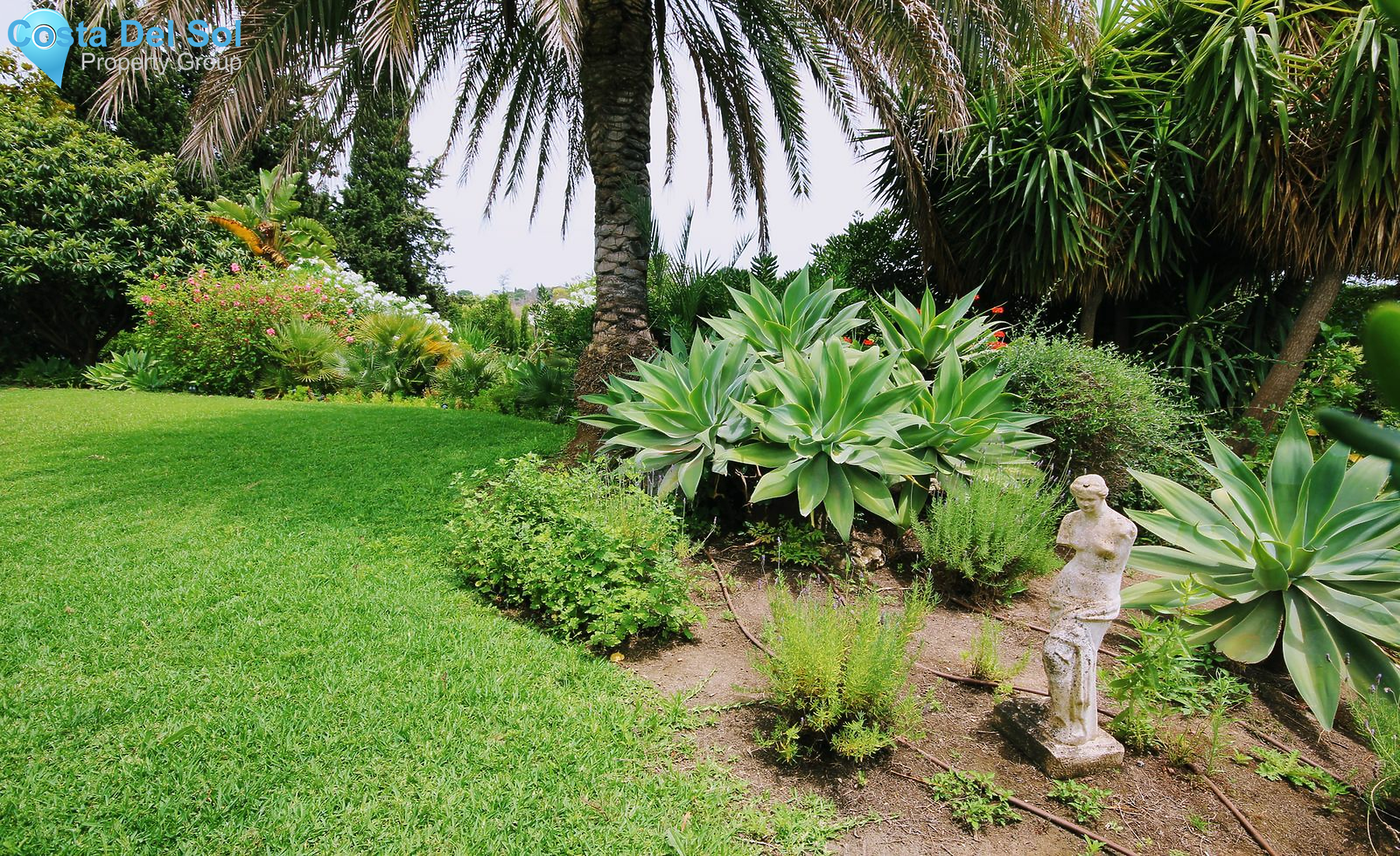 Detached Villa in El Paraiso-1137362