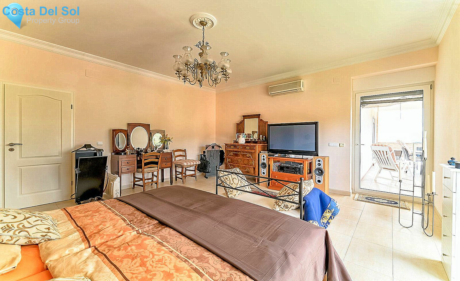 Detached Villa in El Paraiso-1224095