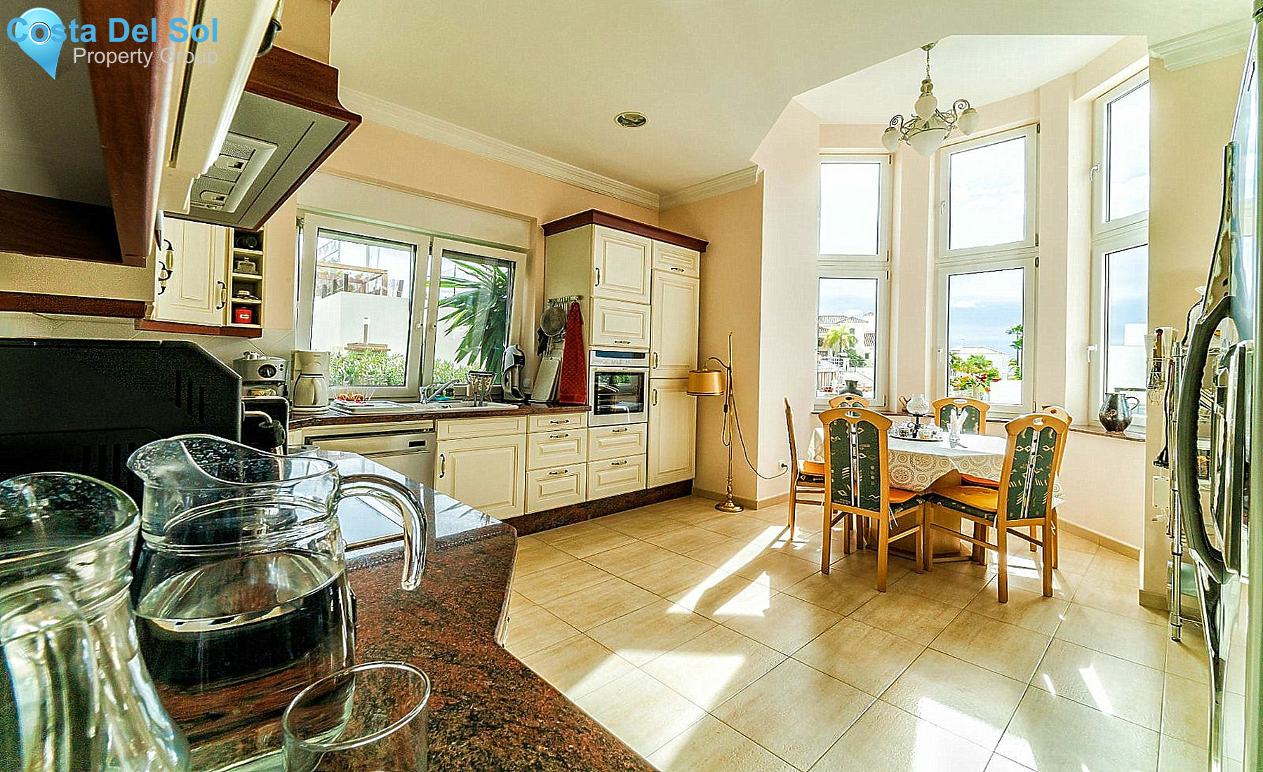 Detached Villa in El Paraiso-1224082