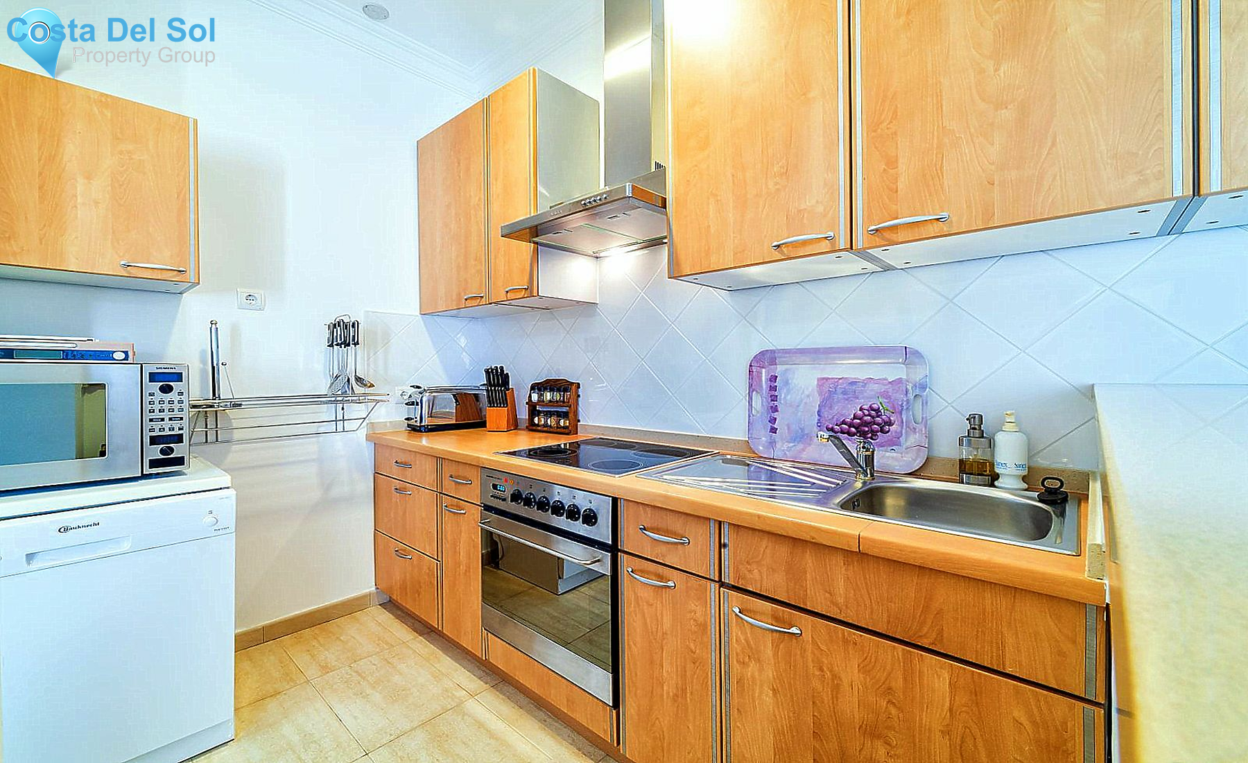 Detached Villa in El Paraiso-1224086