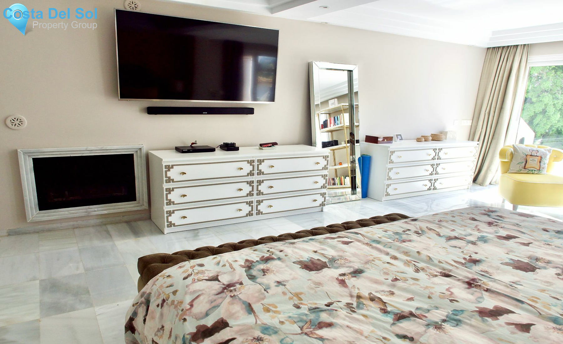 Detached Villa in El Paraiso-1400228