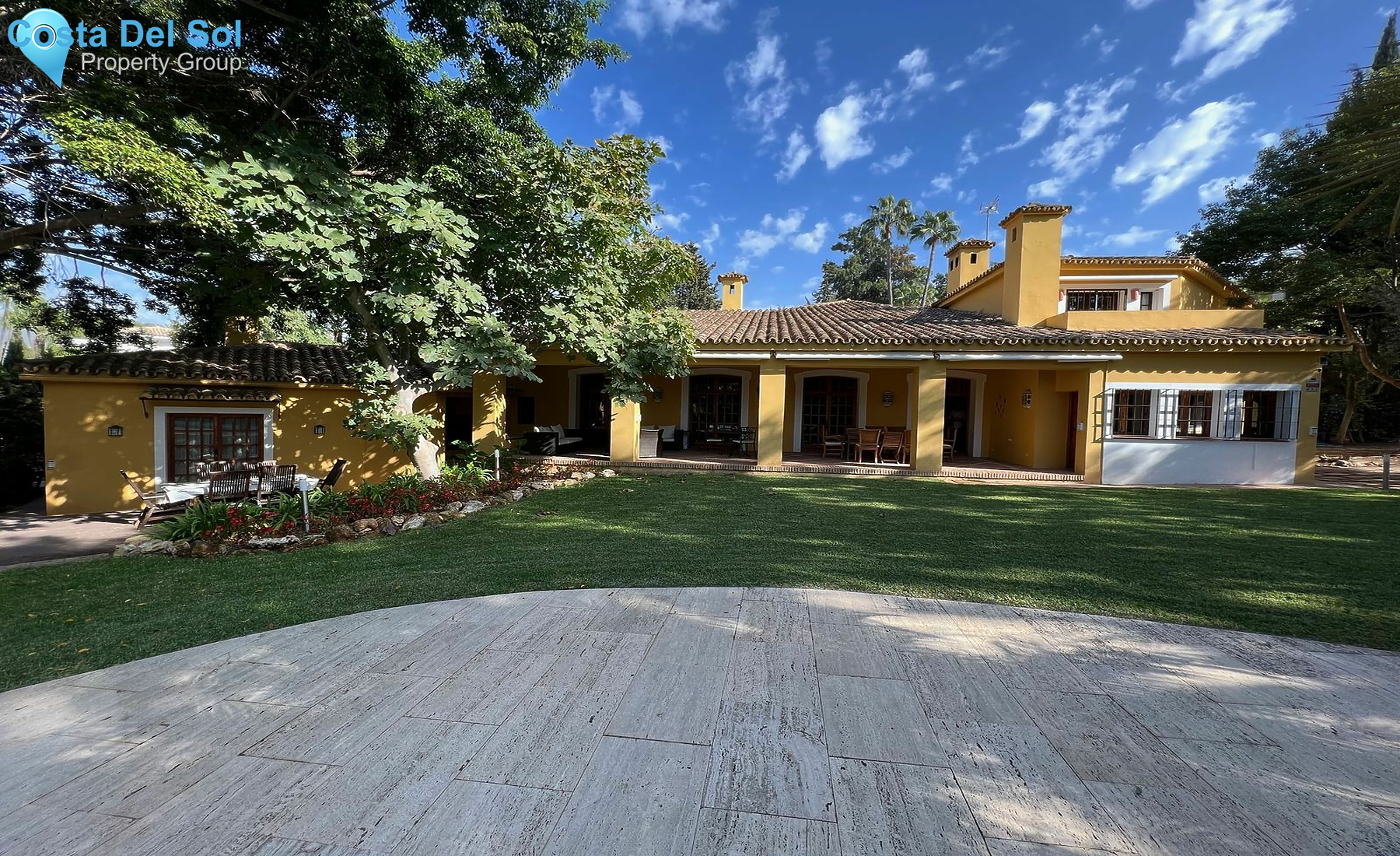 Detached Villa in El Paraiso