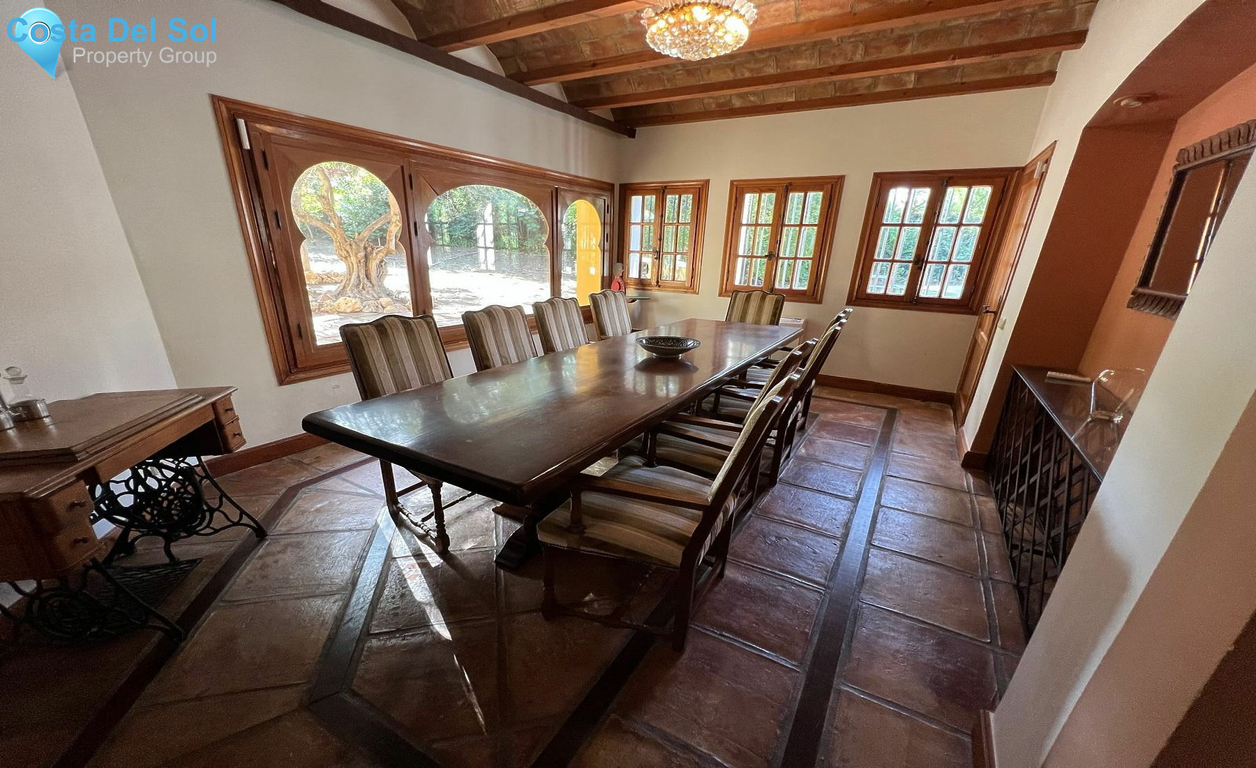 Detached Villa in El Paraiso-1514627