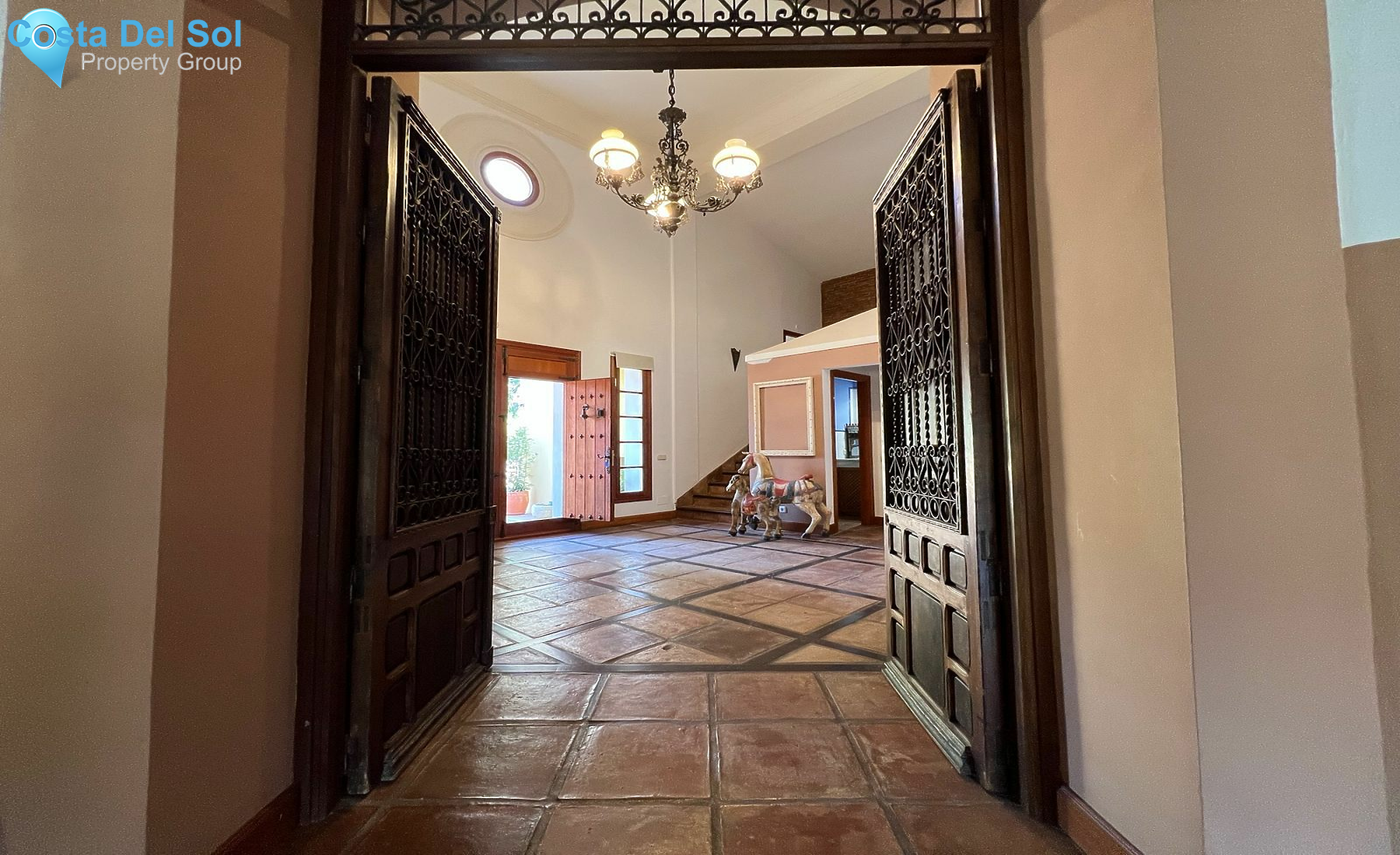 Detached Villa in El Paraiso-1514621