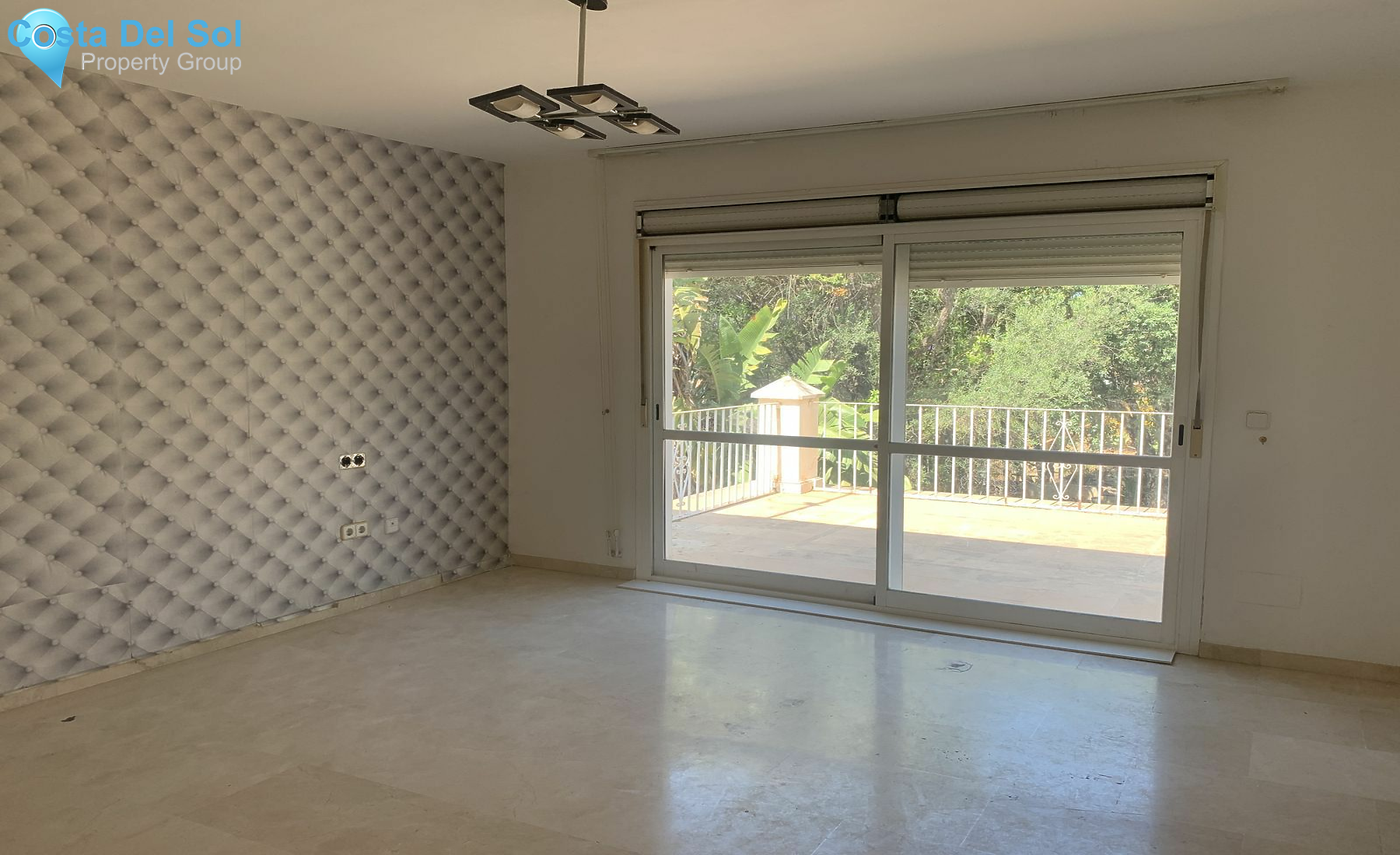 Detached Villa in Elviria-1157260