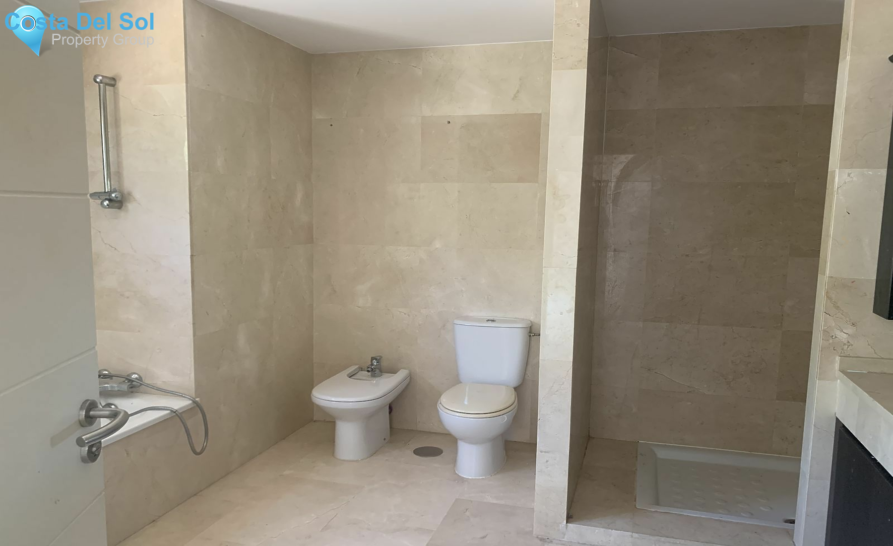 Detached Villa in Elviria-1157261