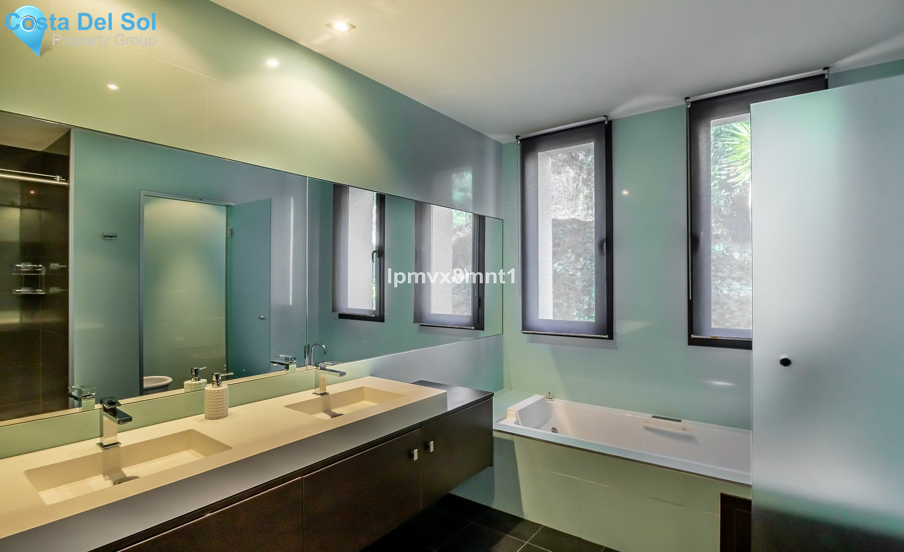 Detached Villa in Elviria-1518918