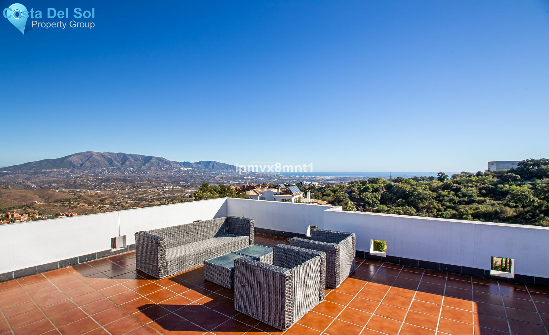 Detached Villa in Elviria-1518922