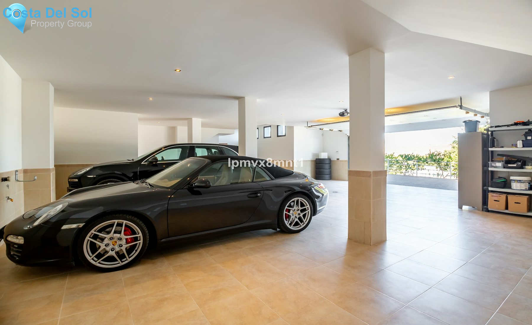 Detached Villa in Elviria-1518926