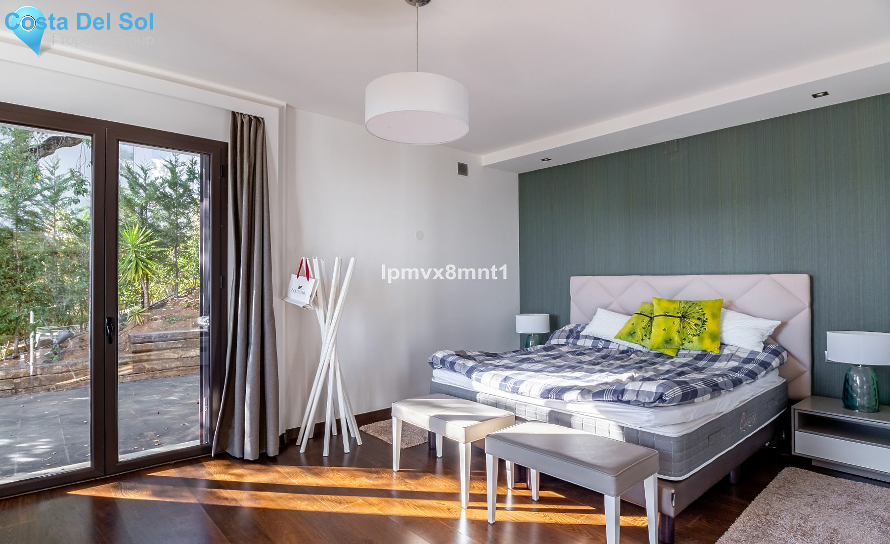 Detached Villa in Elviria-1518909