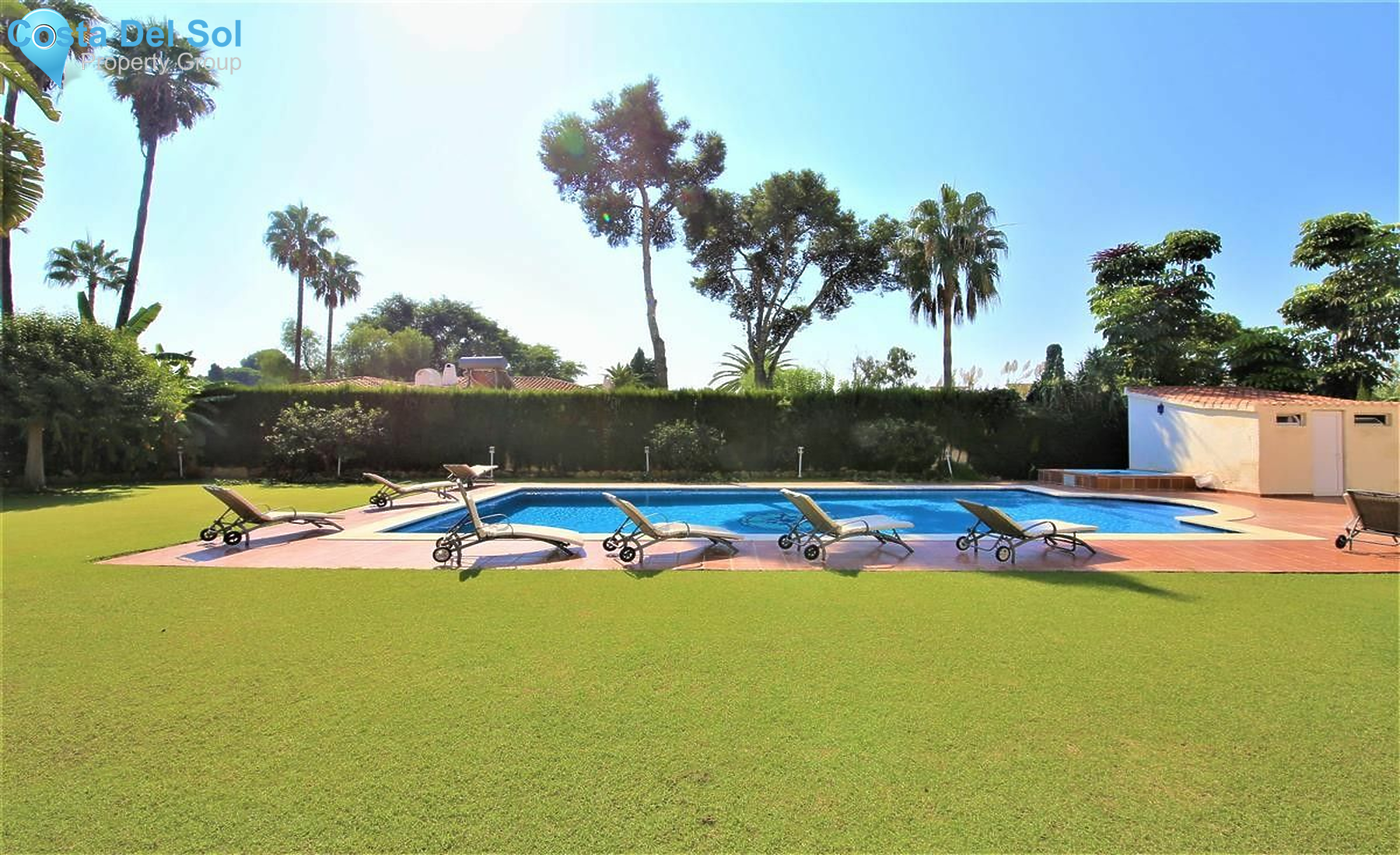 Detached Villa in Estepona-1139290