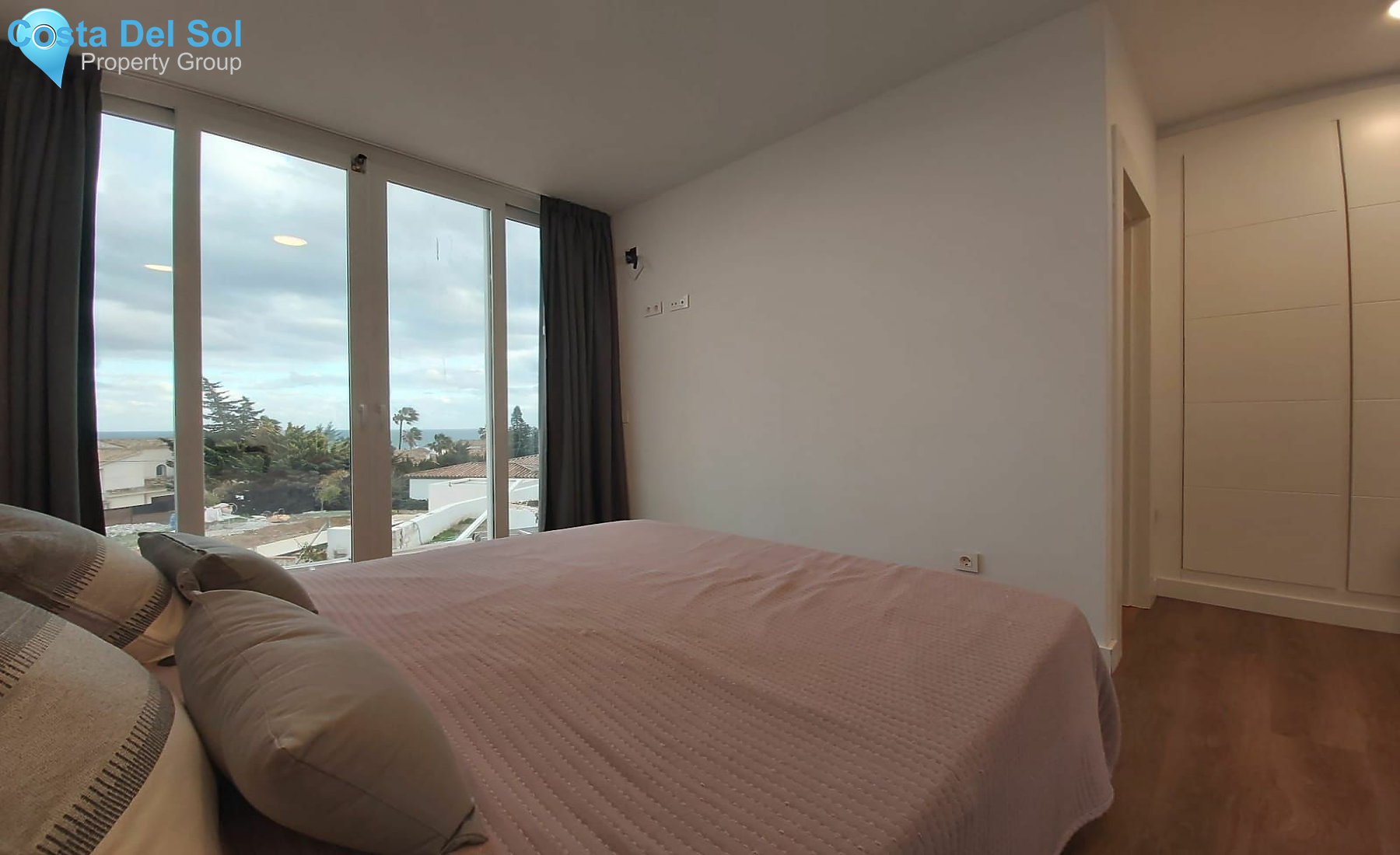 Detached Villa in Estepona-1199745