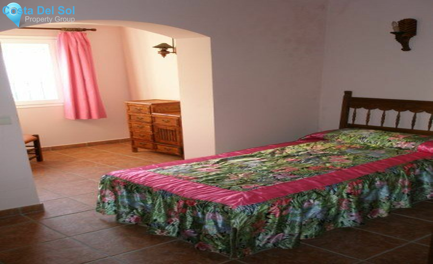 Detached Villa in Estepona-1400211