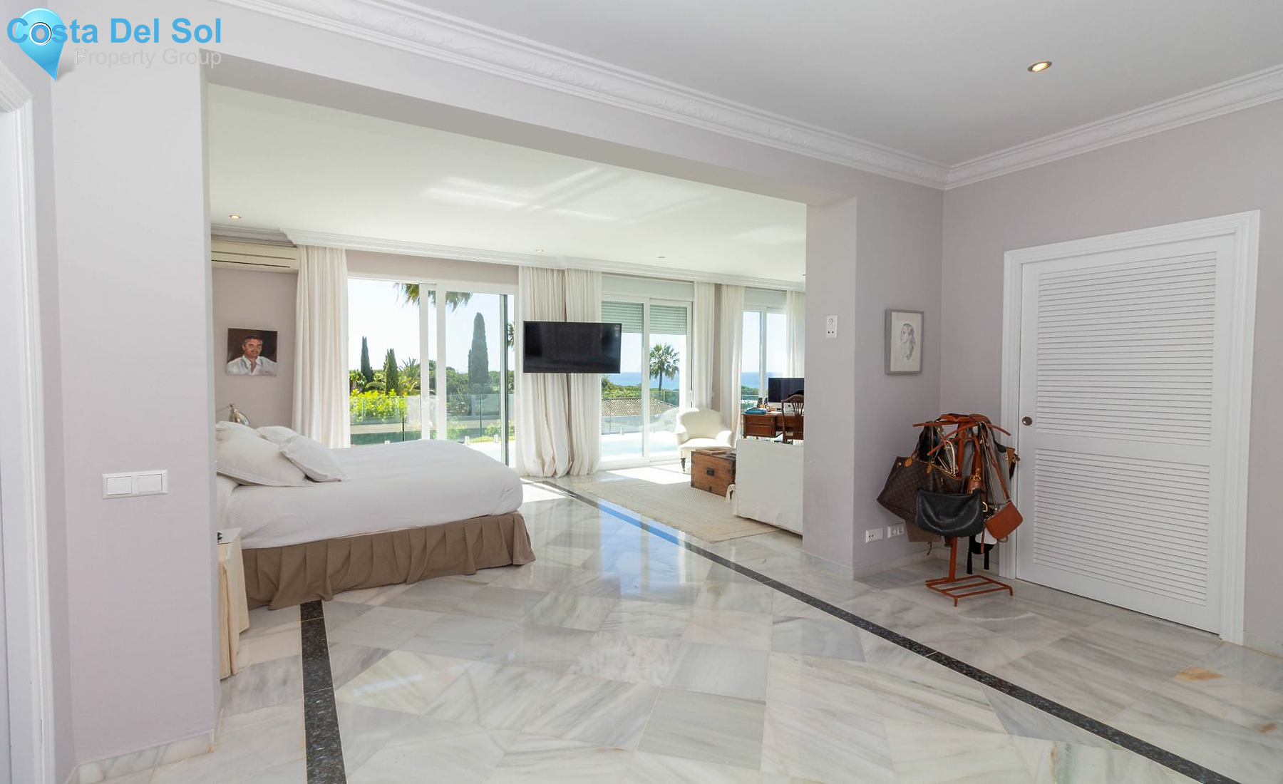 Detached Villa in Hacienda Las Chapas-1192004