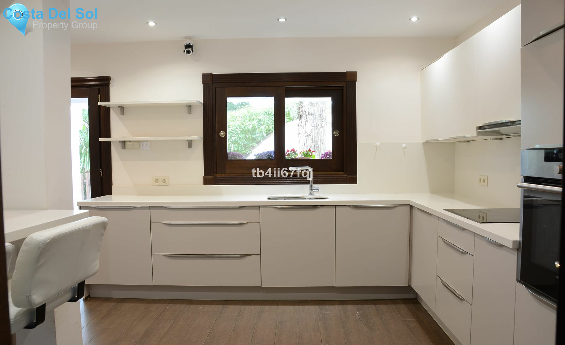 Detached Villa in Hacienda Las Chapas-1223999