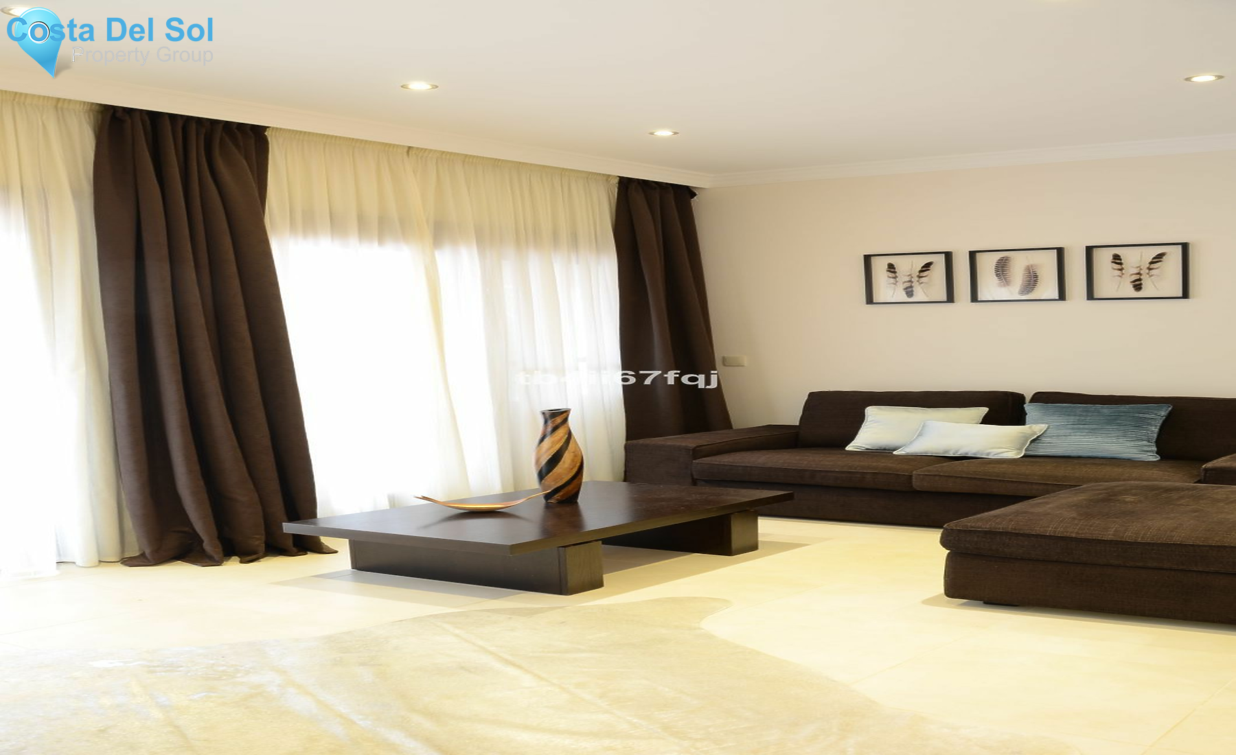 Detached Villa in Hacienda Las Chapas-1224001