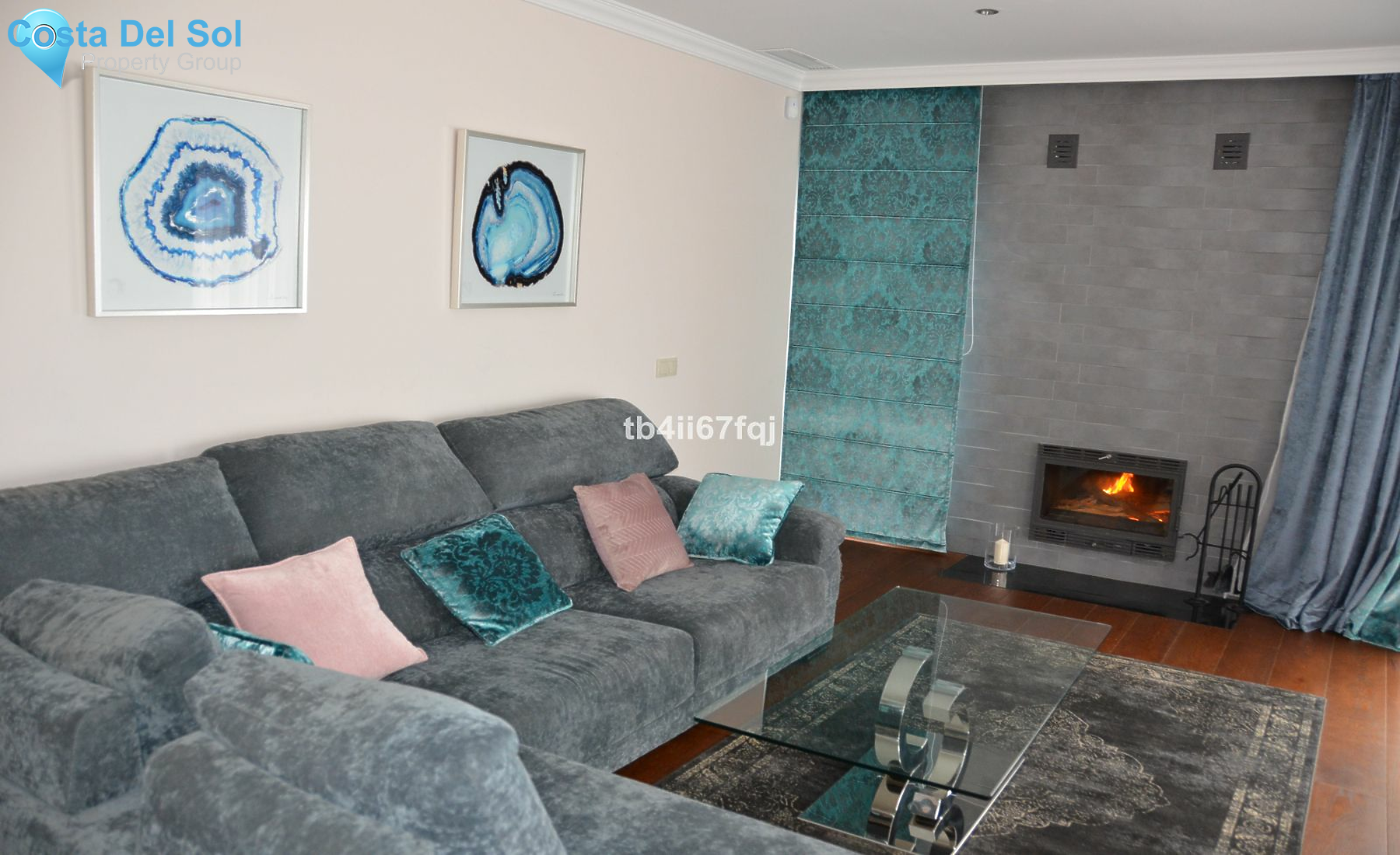 Detached Villa in Hacienda Las Chapas-1224004