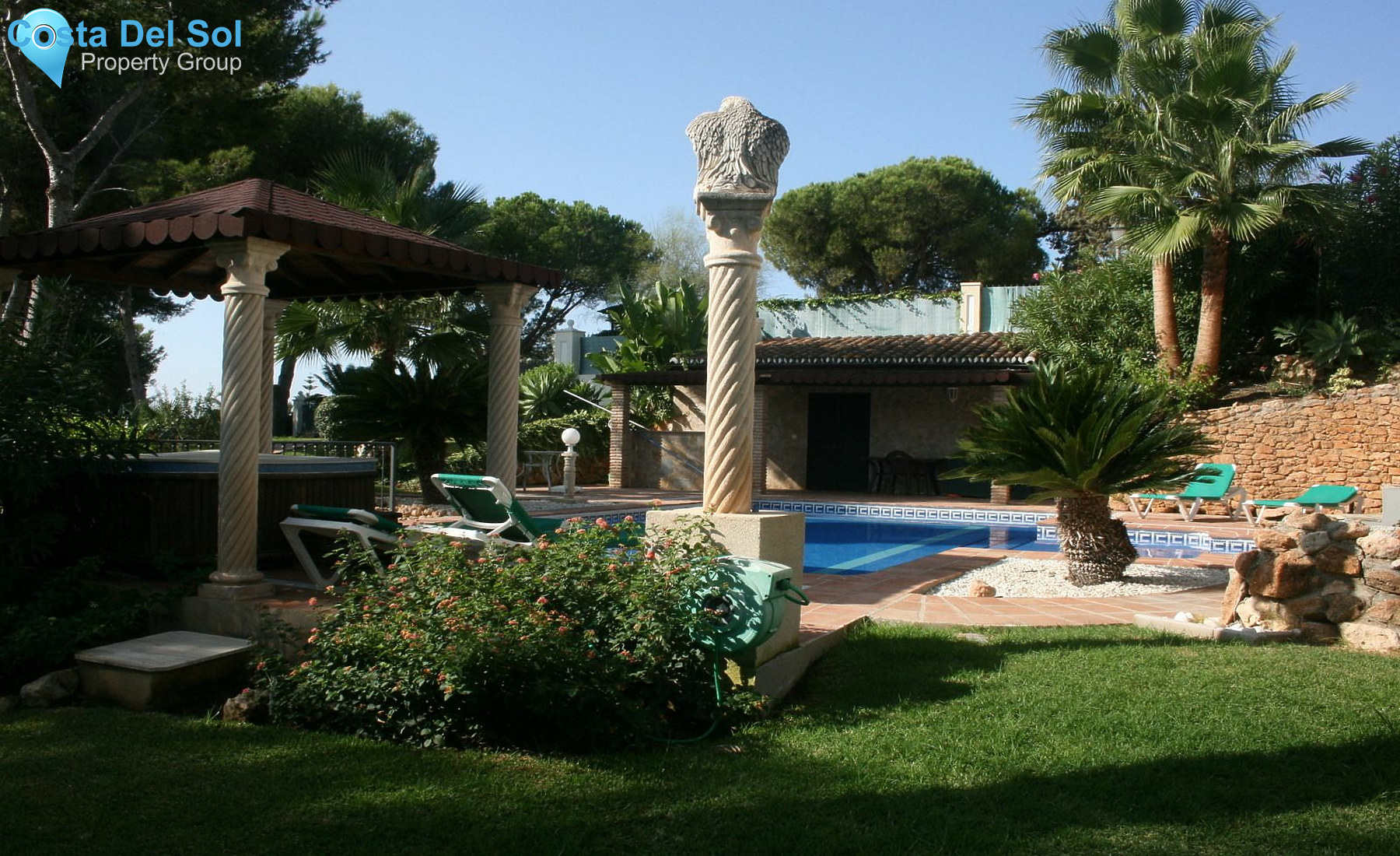 Detached Villa in Hacienda Las Chapas-1231714