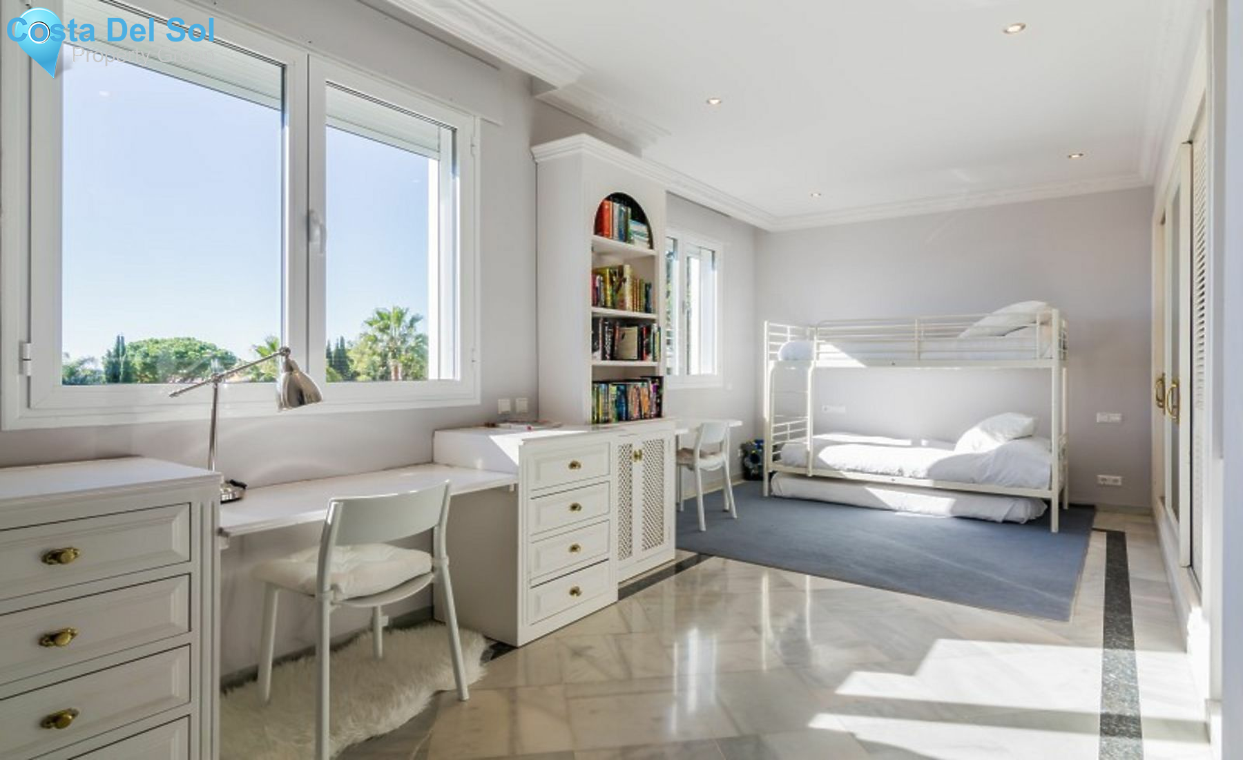 Detached Villa in Hacienda Las Chapas-1450016