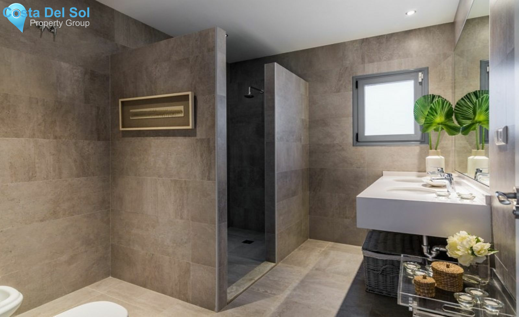 Detached Villa in Hacienda Las Chapas-1450017