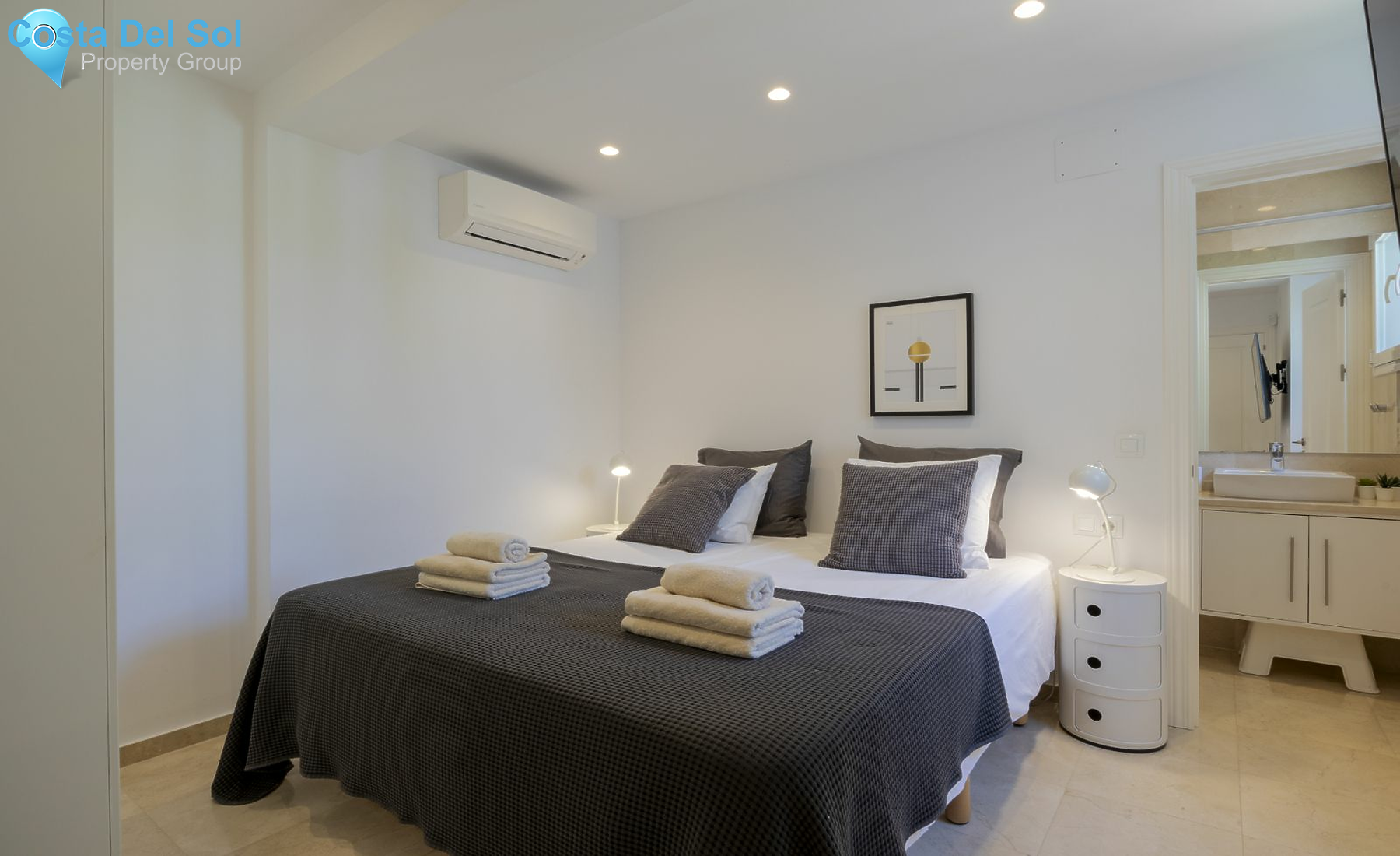 Detached Villa in Las Chapas-1181986