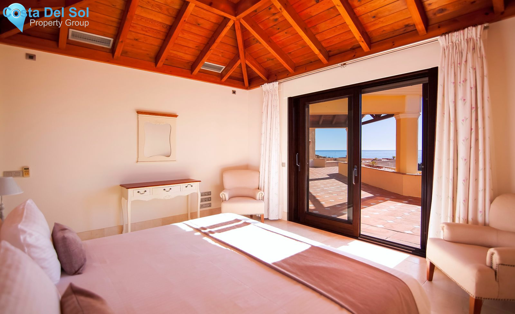 Detached Villa in Las Chapas-1231381