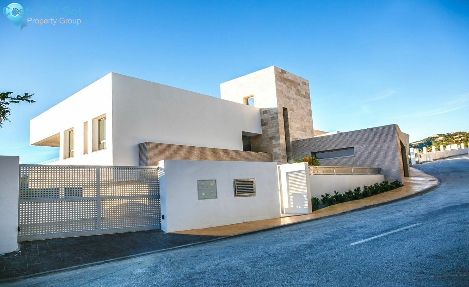 Detached Villa in Los Arqueros-1212005