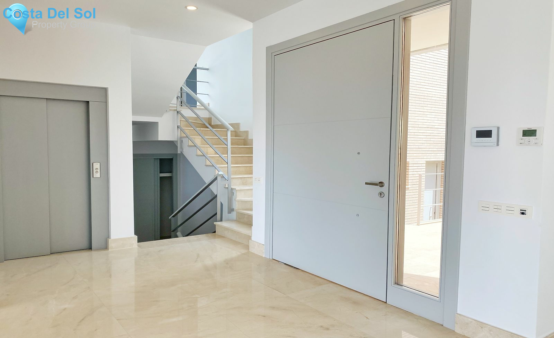 Detached Villa in Los Arqueros-1212010