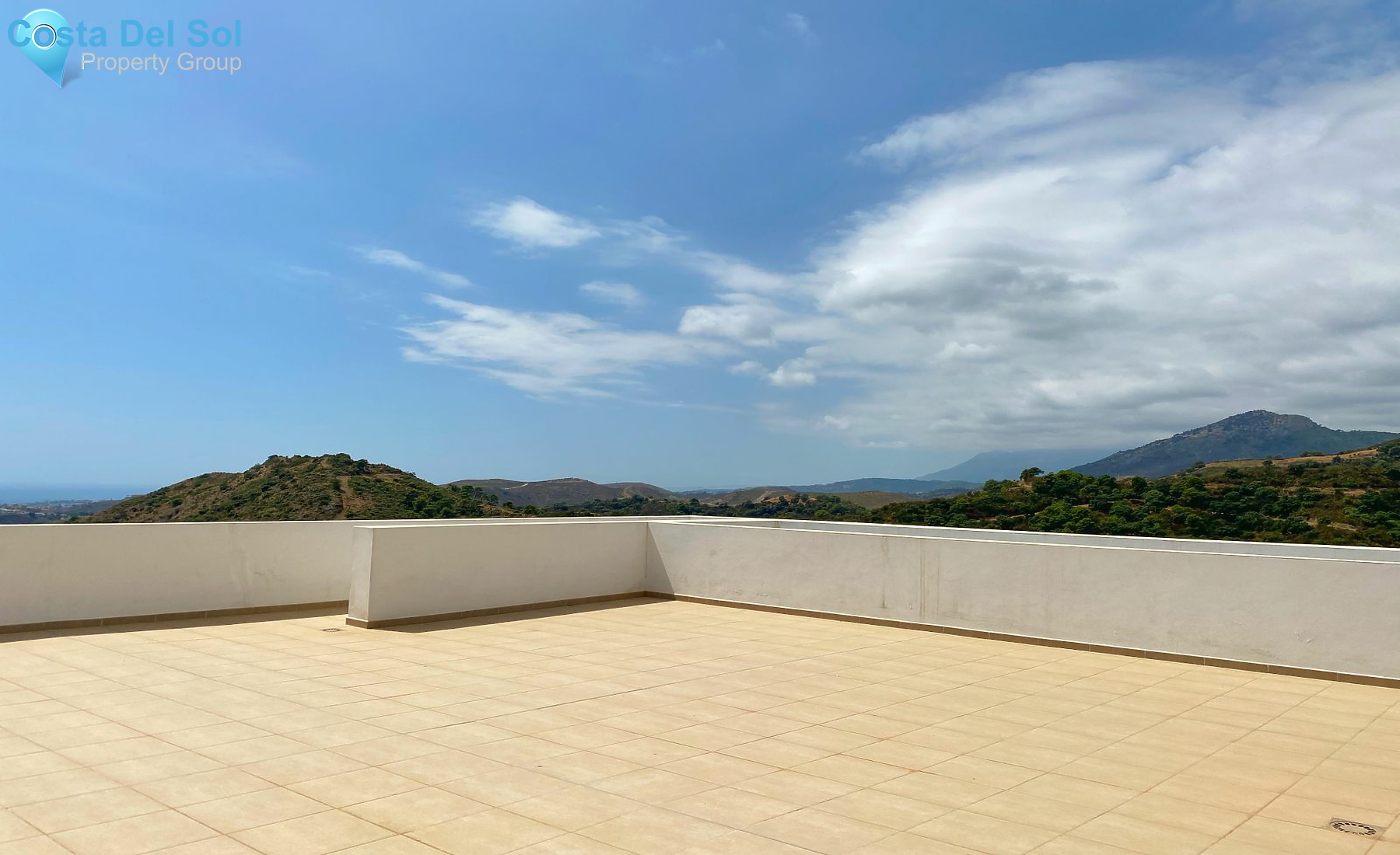 Detached Villa in Los Arqueros-1212011