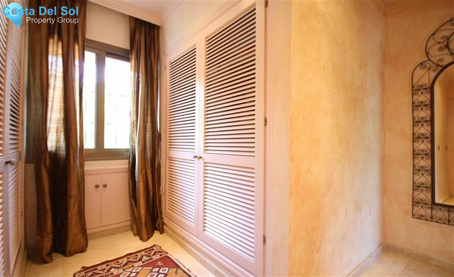 Detached Villa in Los Monteros-1172981