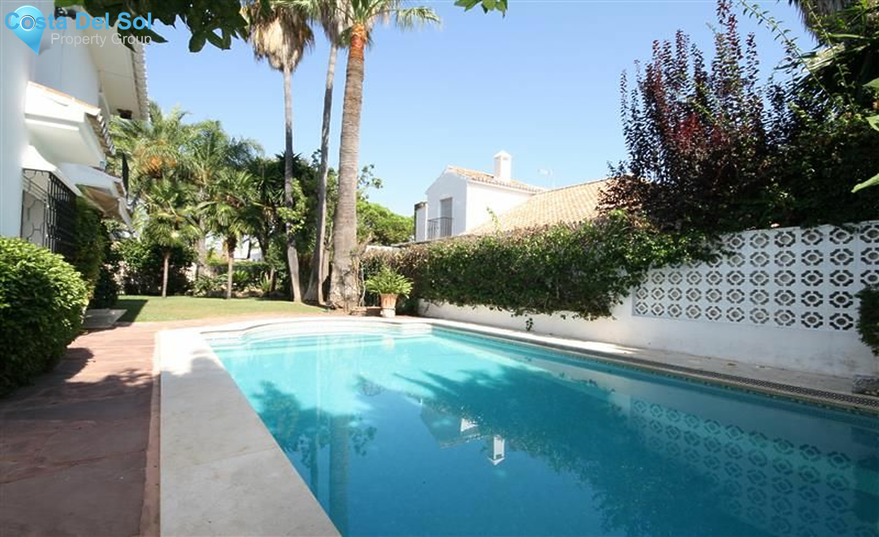 Detached Villa in Los Monteros-1172973