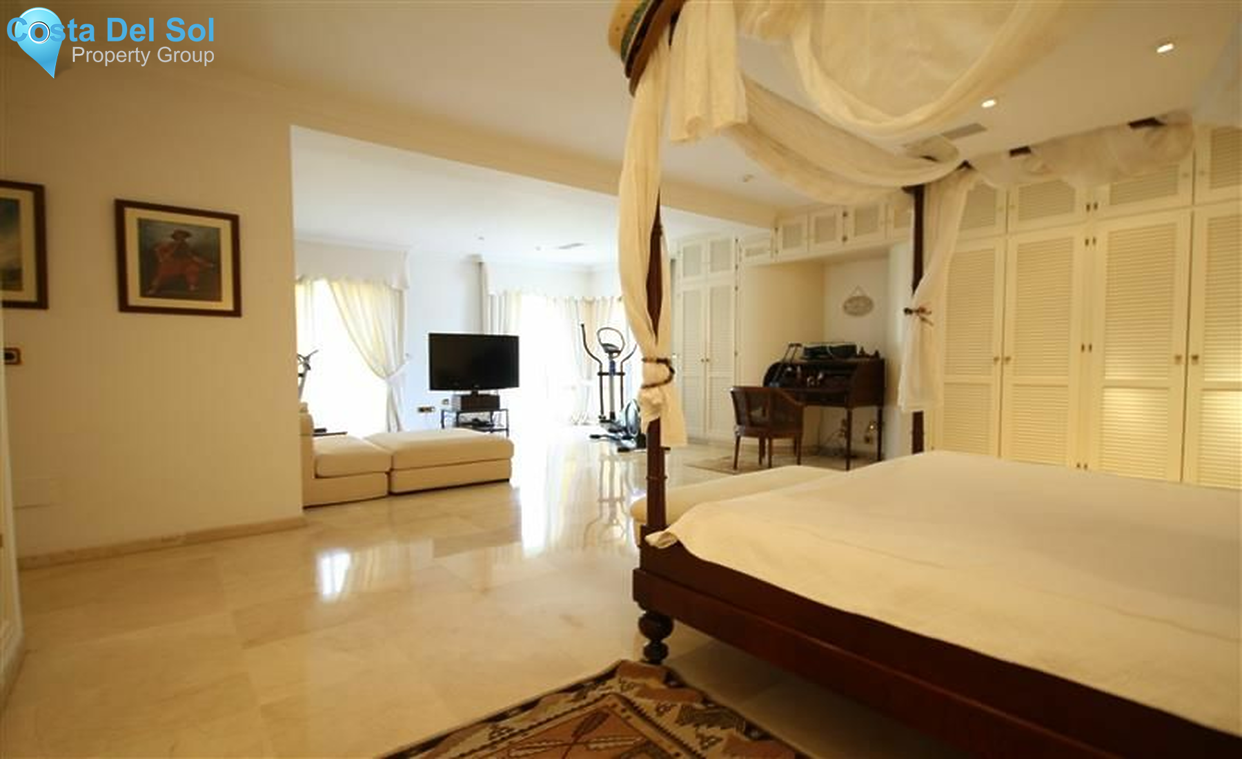 Detached Villa in Los Monteros-1172975
