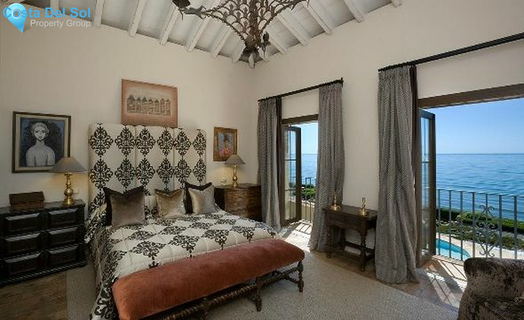 Detached Villa in Los Monteros-1429760