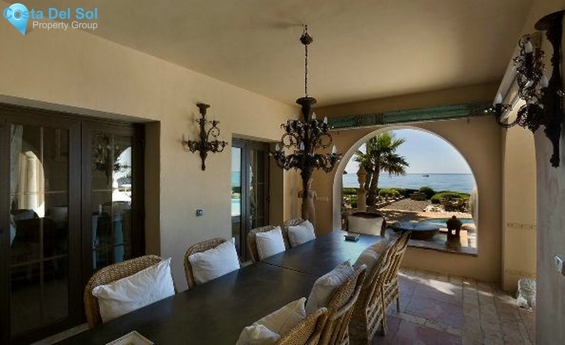 Detached Villa in Los Monteros-1429761