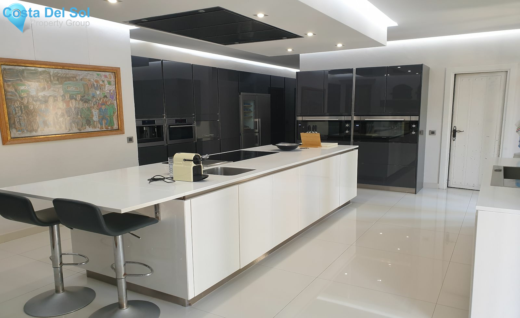 Detached Villa in Los Monteros-1429754