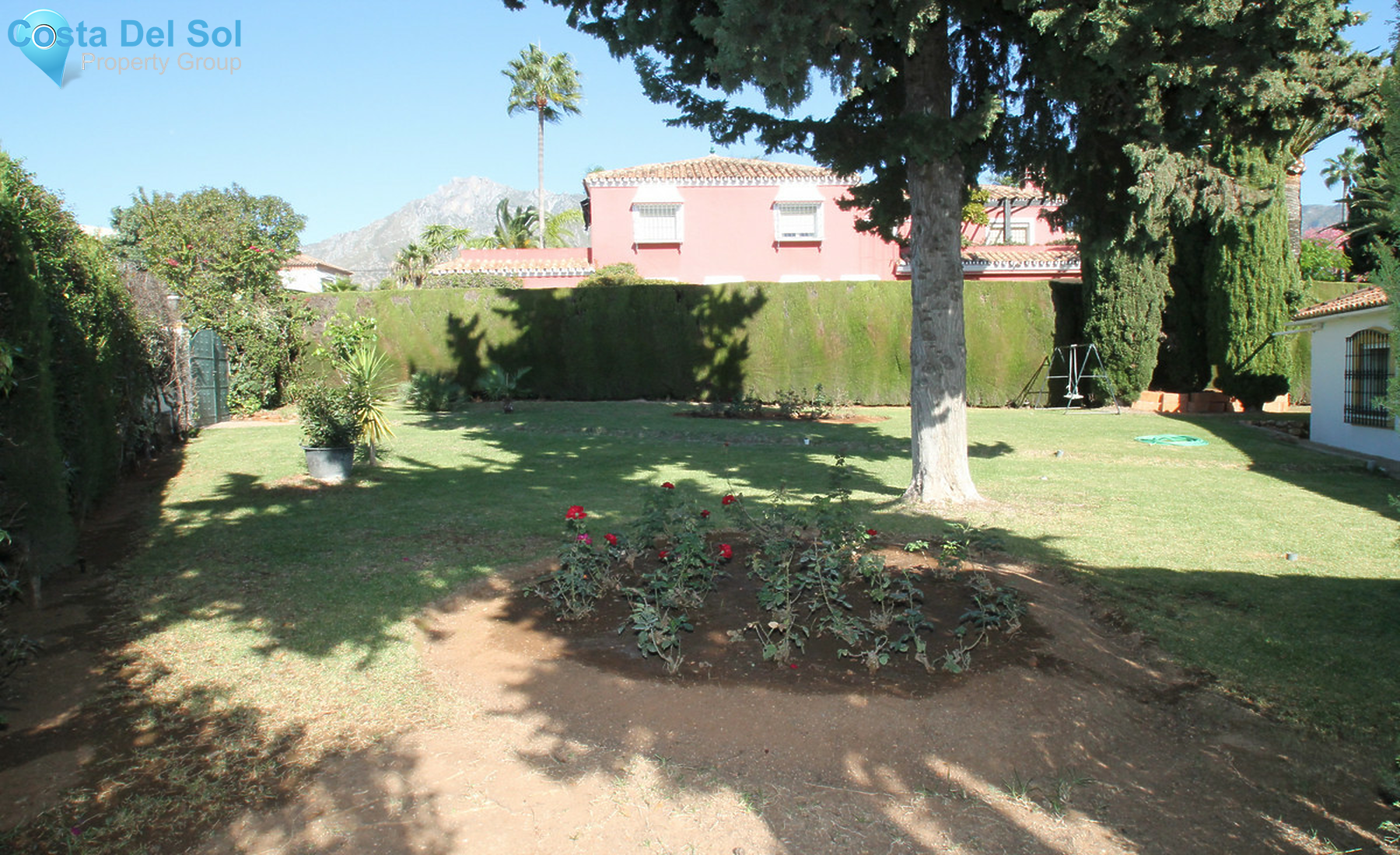 Detached Villa in Marbella-703714