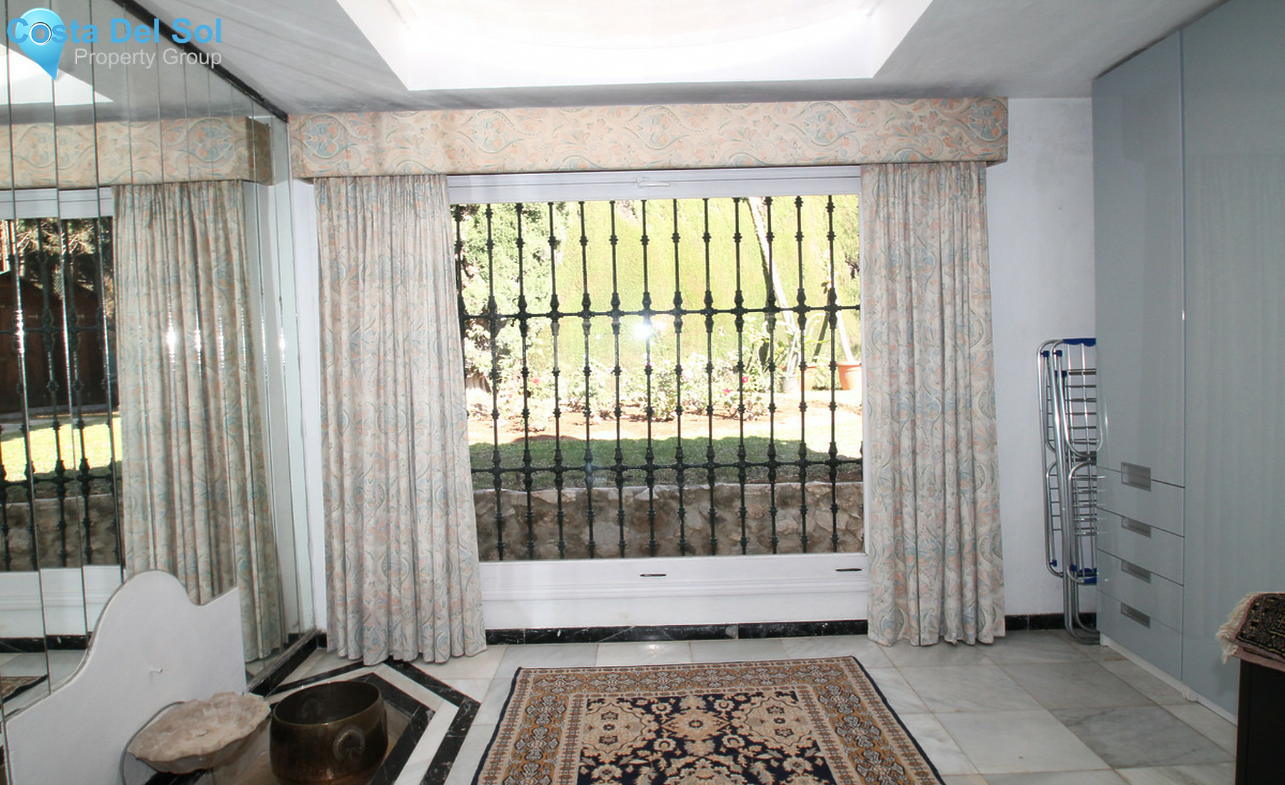 Detached Villa in Marbella-703726