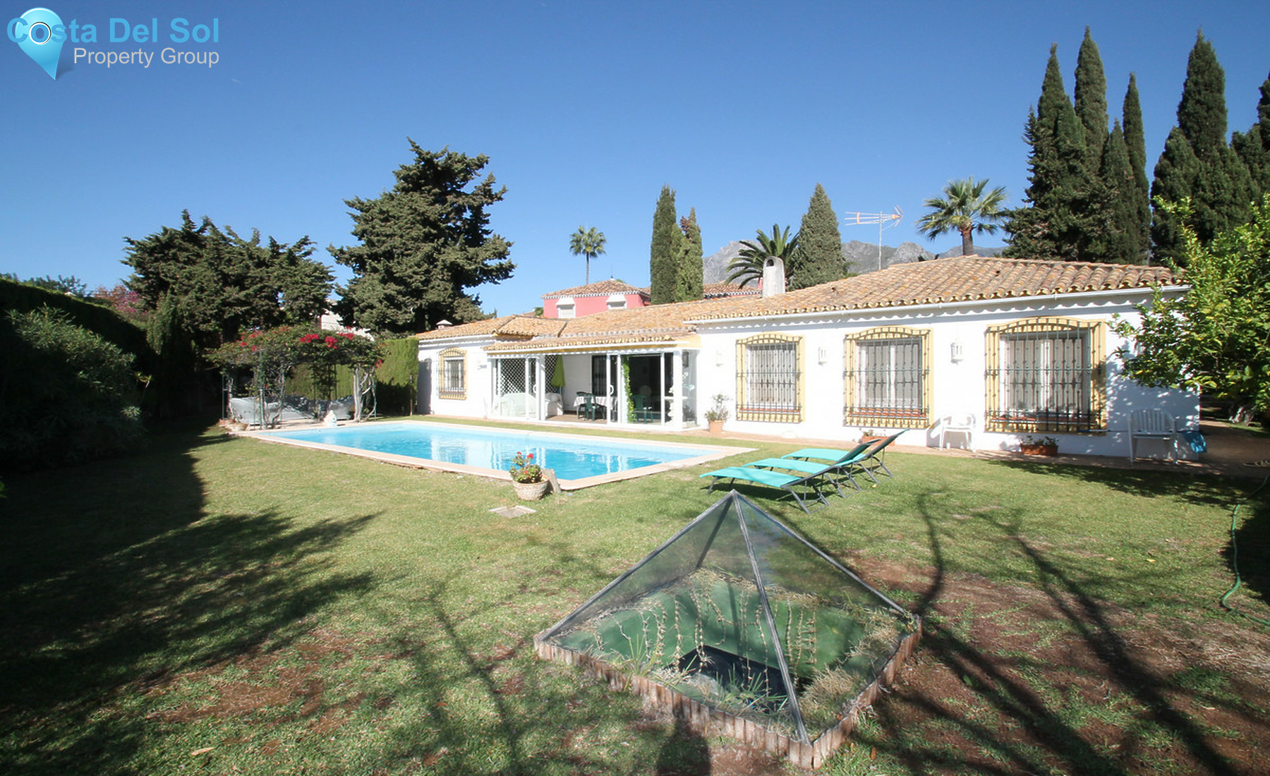 Detached Villa in Marbella-703717