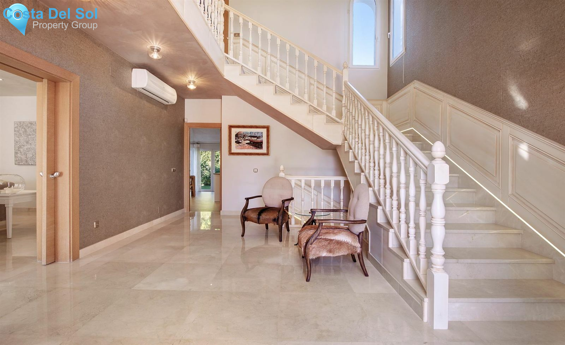 Detached Villa in Marbella-1129303