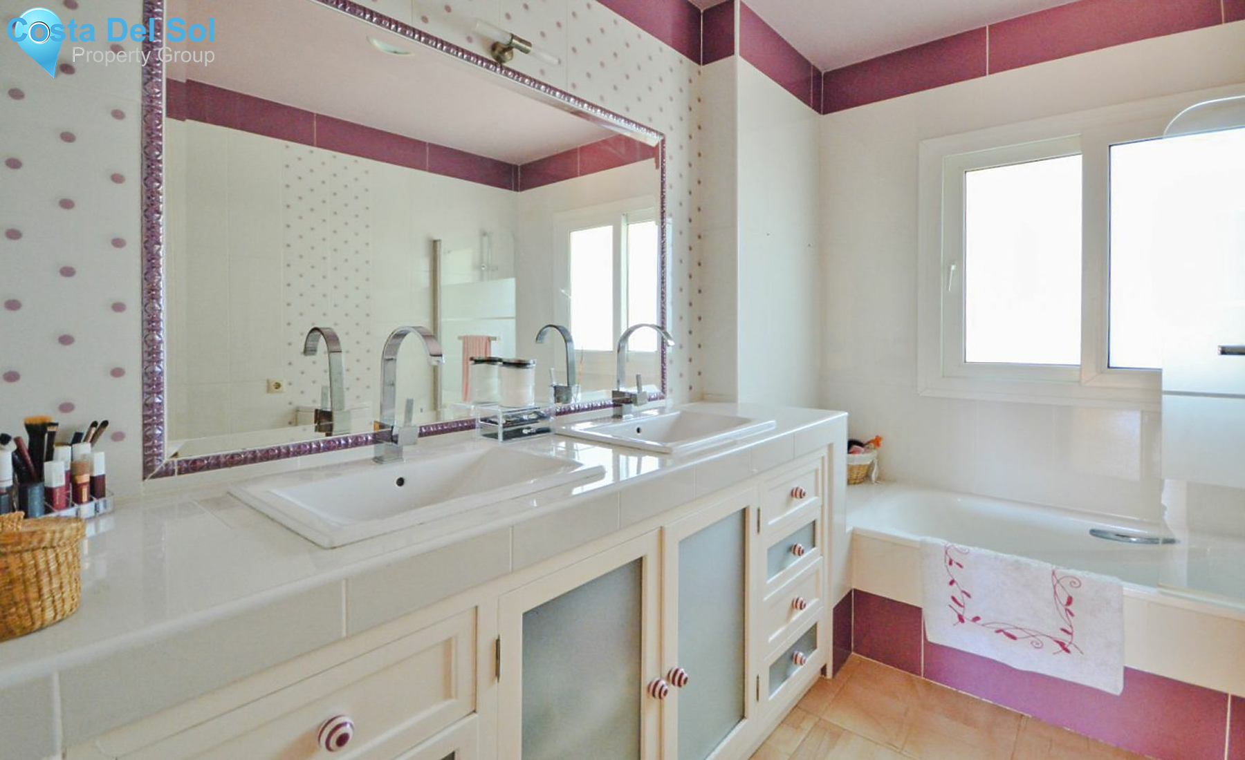 Detached Villa in Marbella-1140418