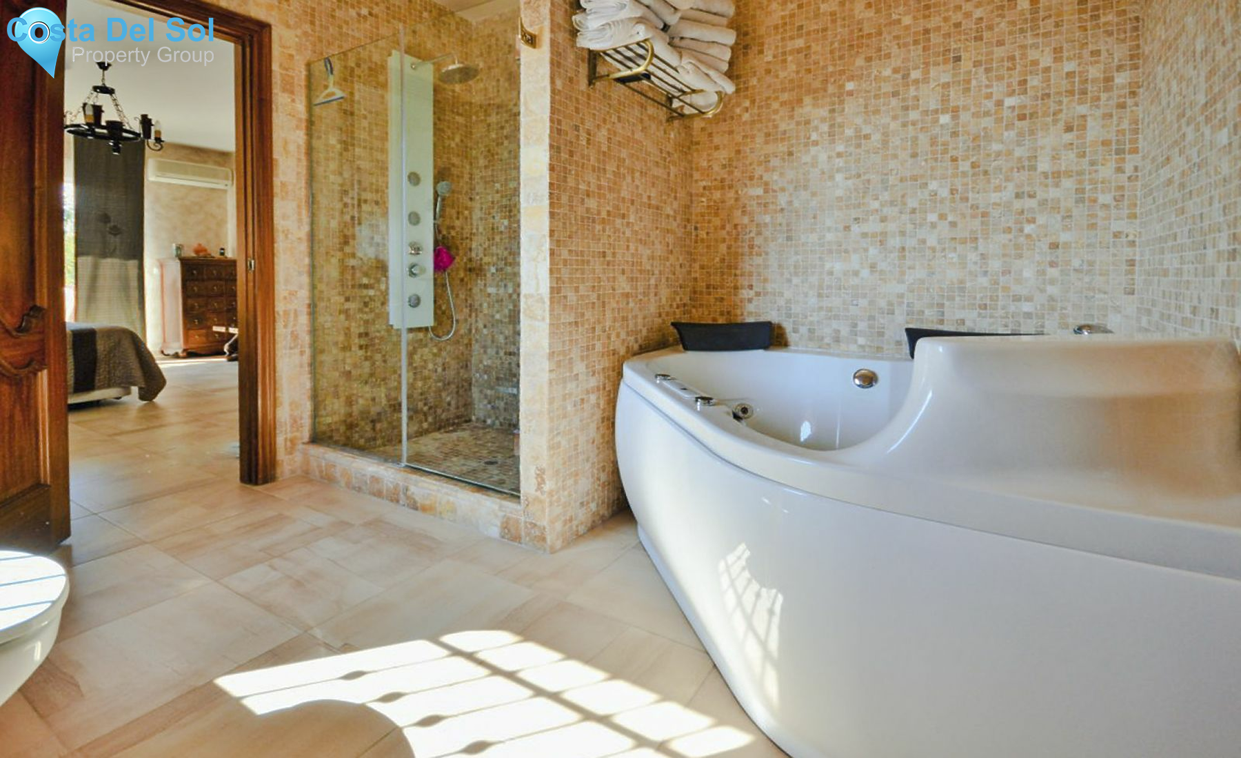 Detached Villa in Marbella-1140422