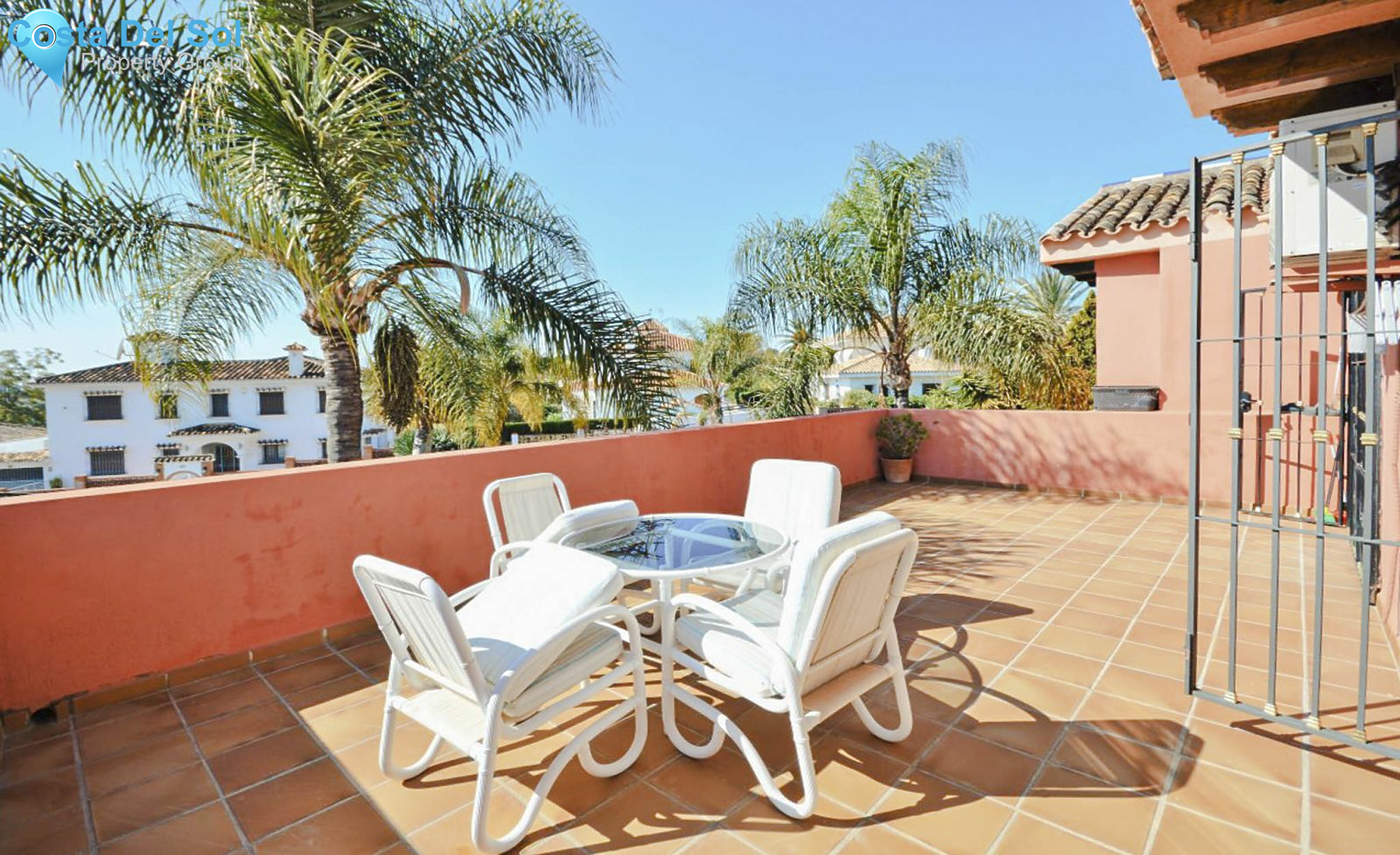 Detached Villa in Marbella-1140423