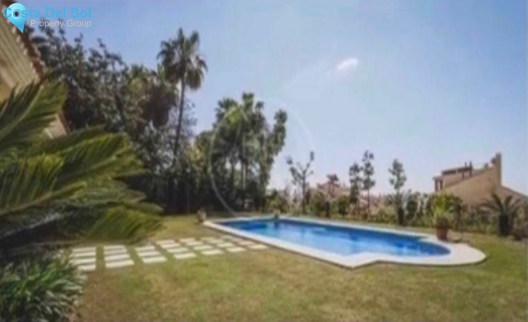 Detached Villa in Marbella-1163137
