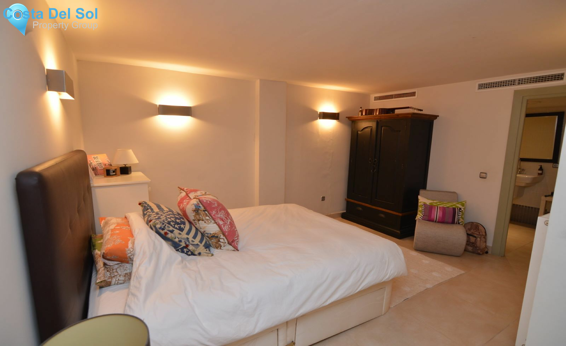 Detached Villa in Marbella-1205728