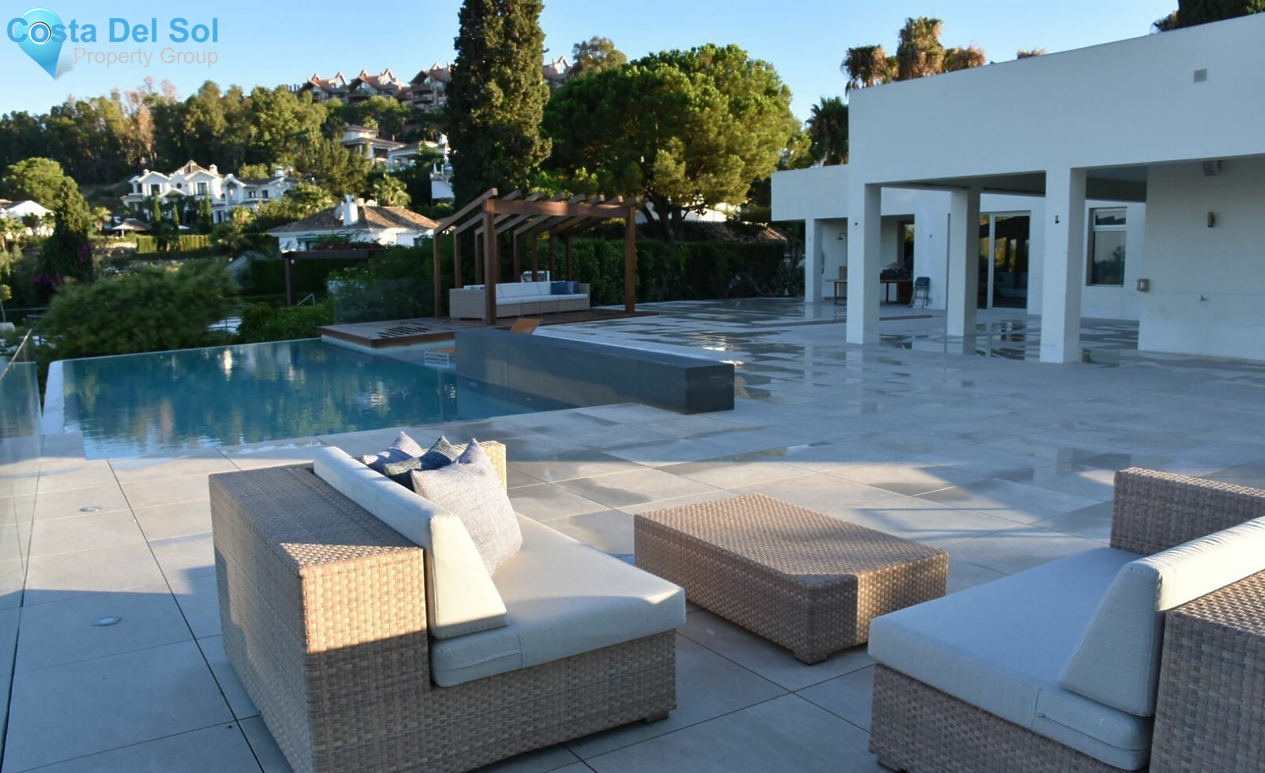 Detached Villa in Marbella-1205734