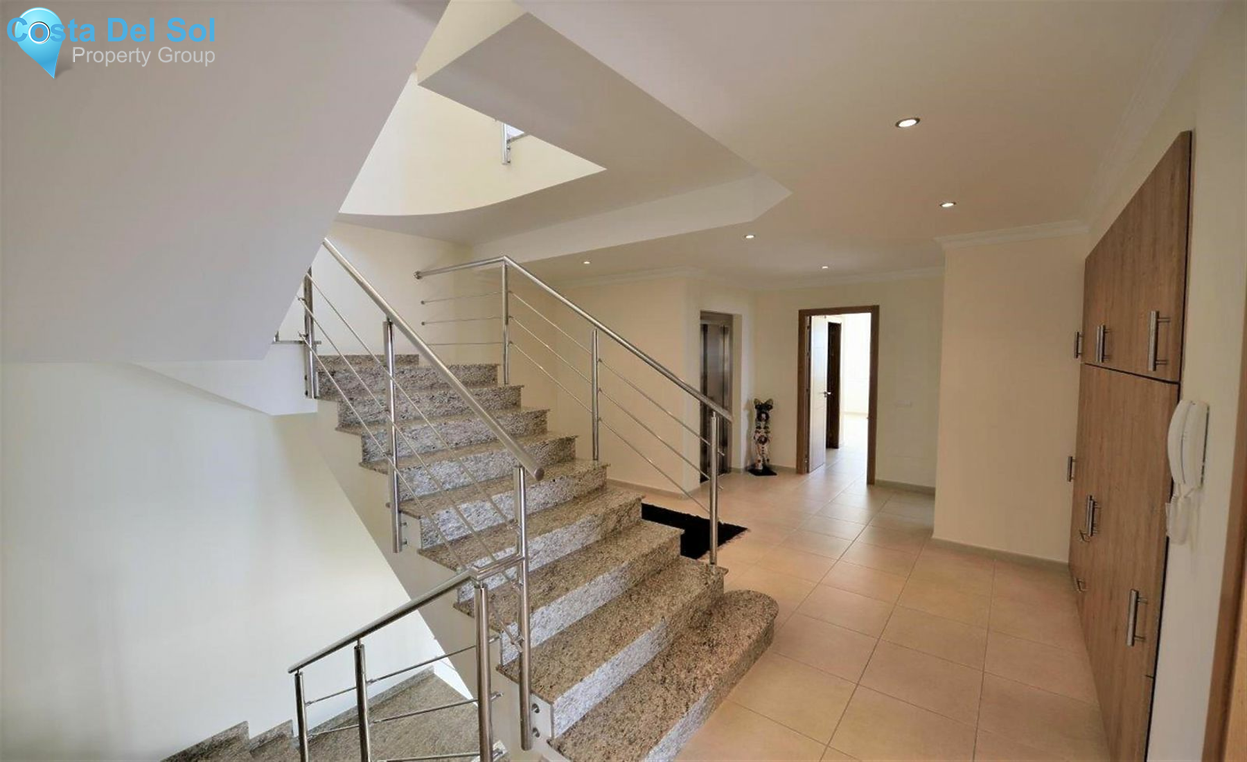 Detached Villa in Marbella-1215177