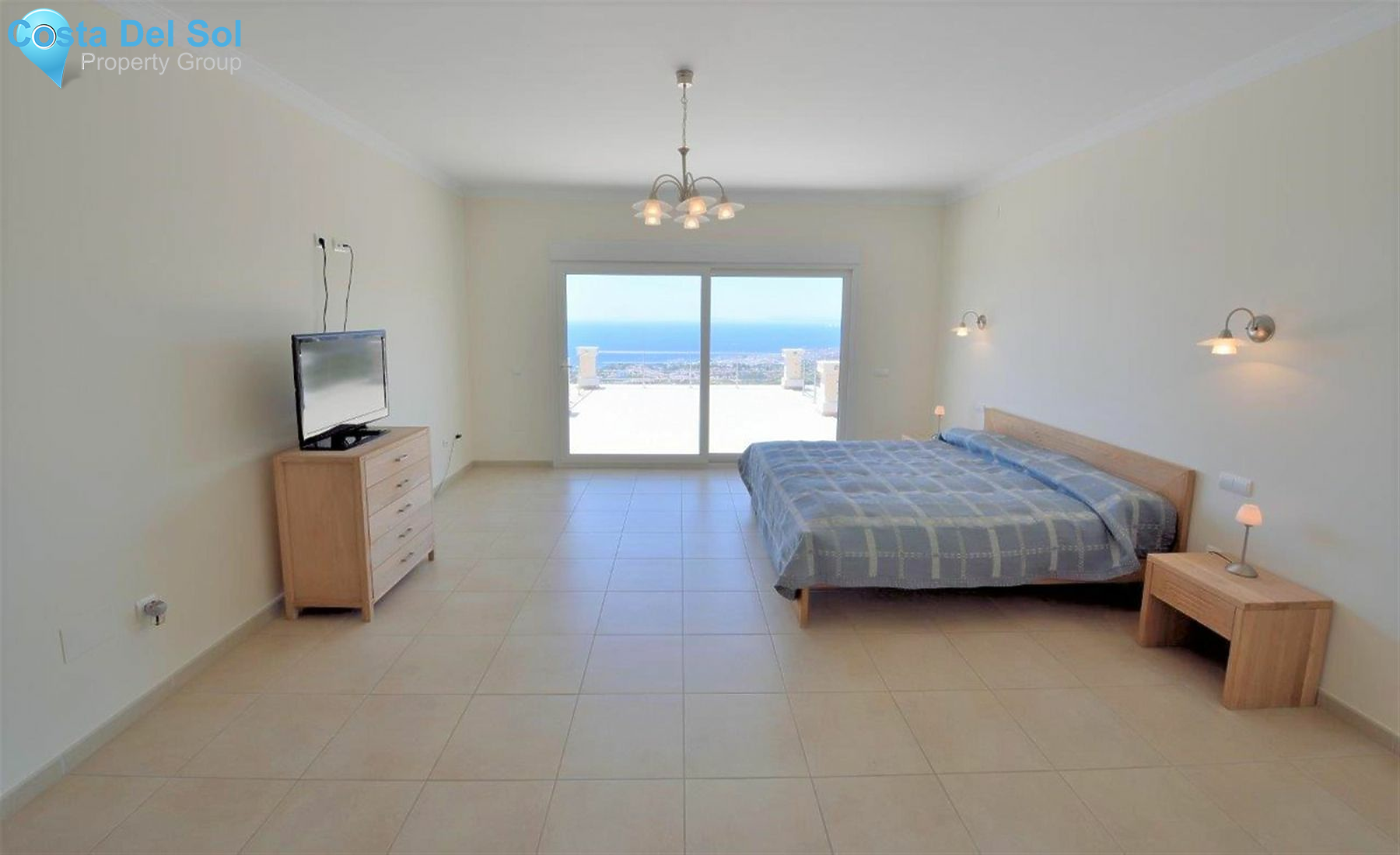 Detached Villa in Marbella-1215168