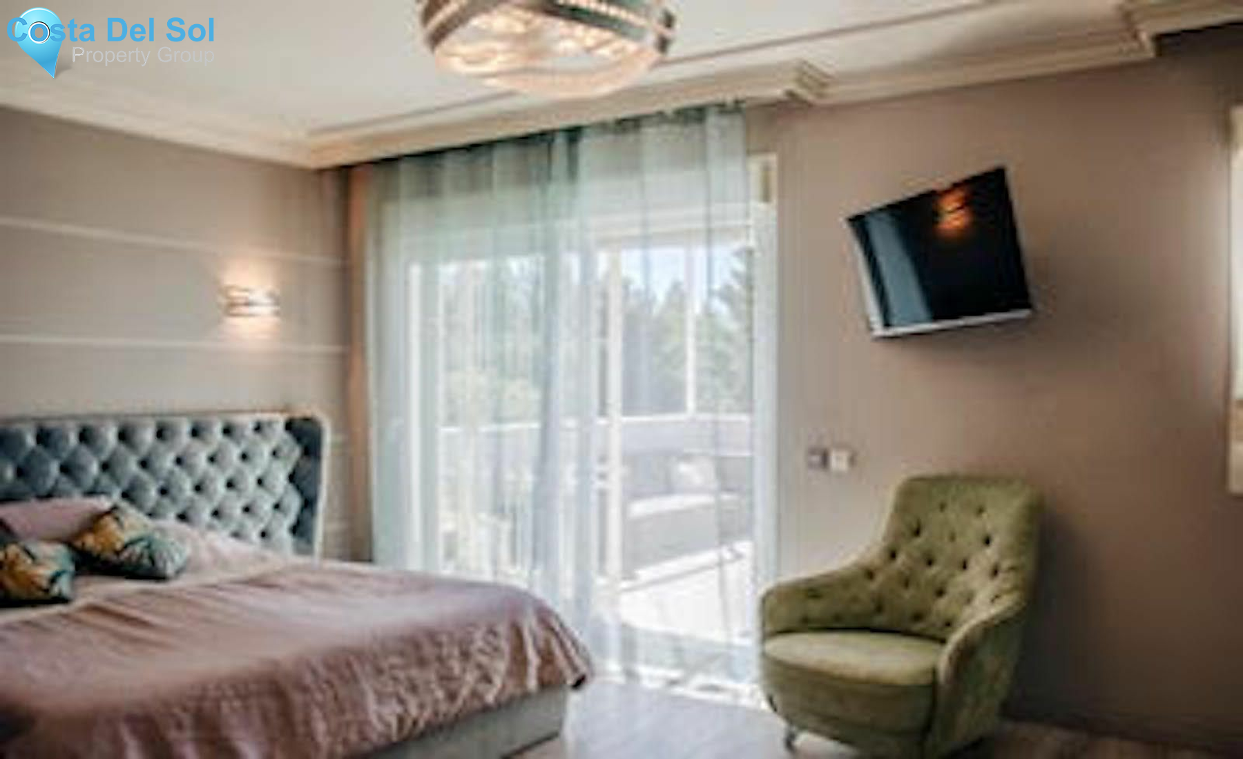 Detached Villa in Marbella-1490337