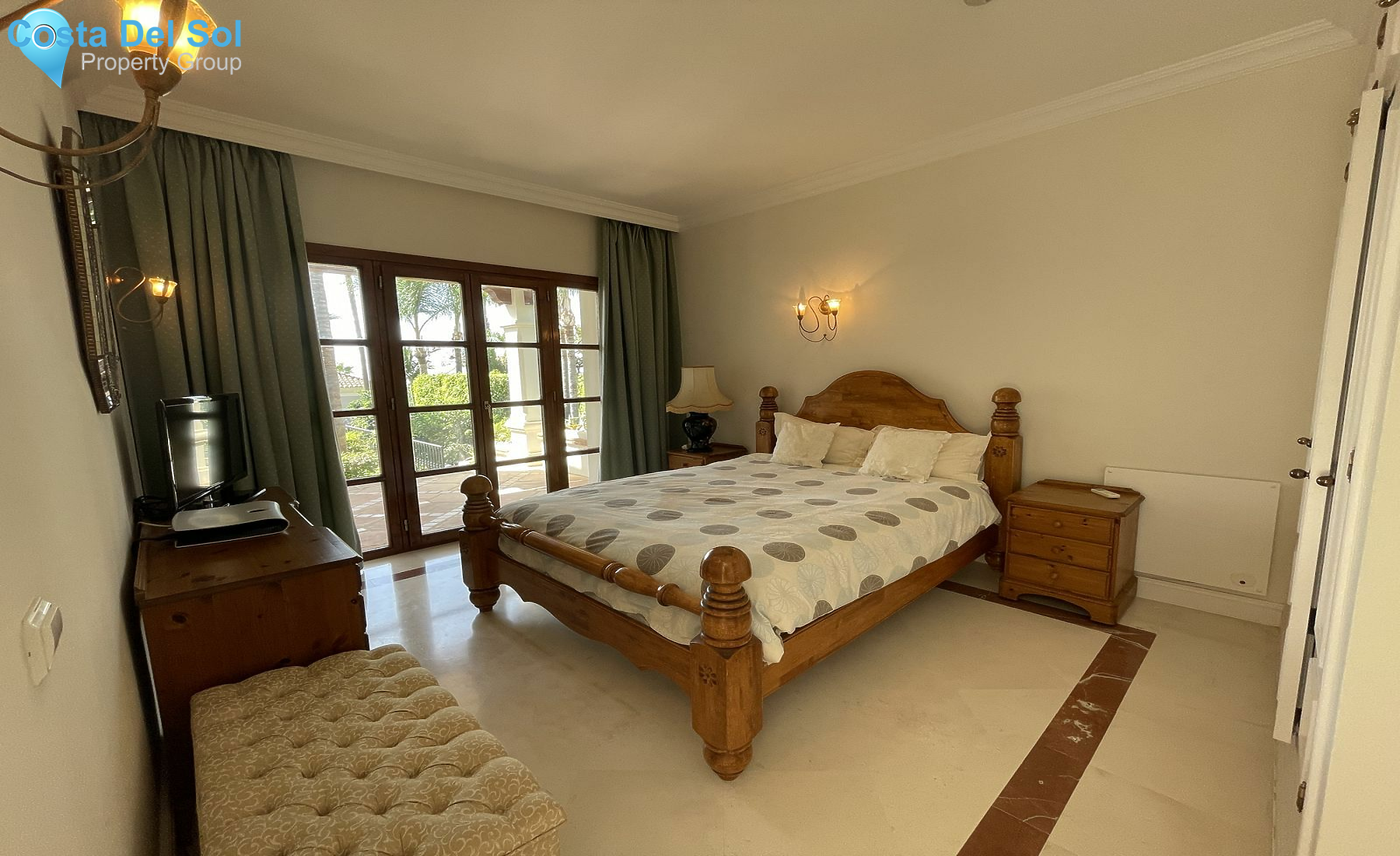 Detached Villa in Marbella-1515428